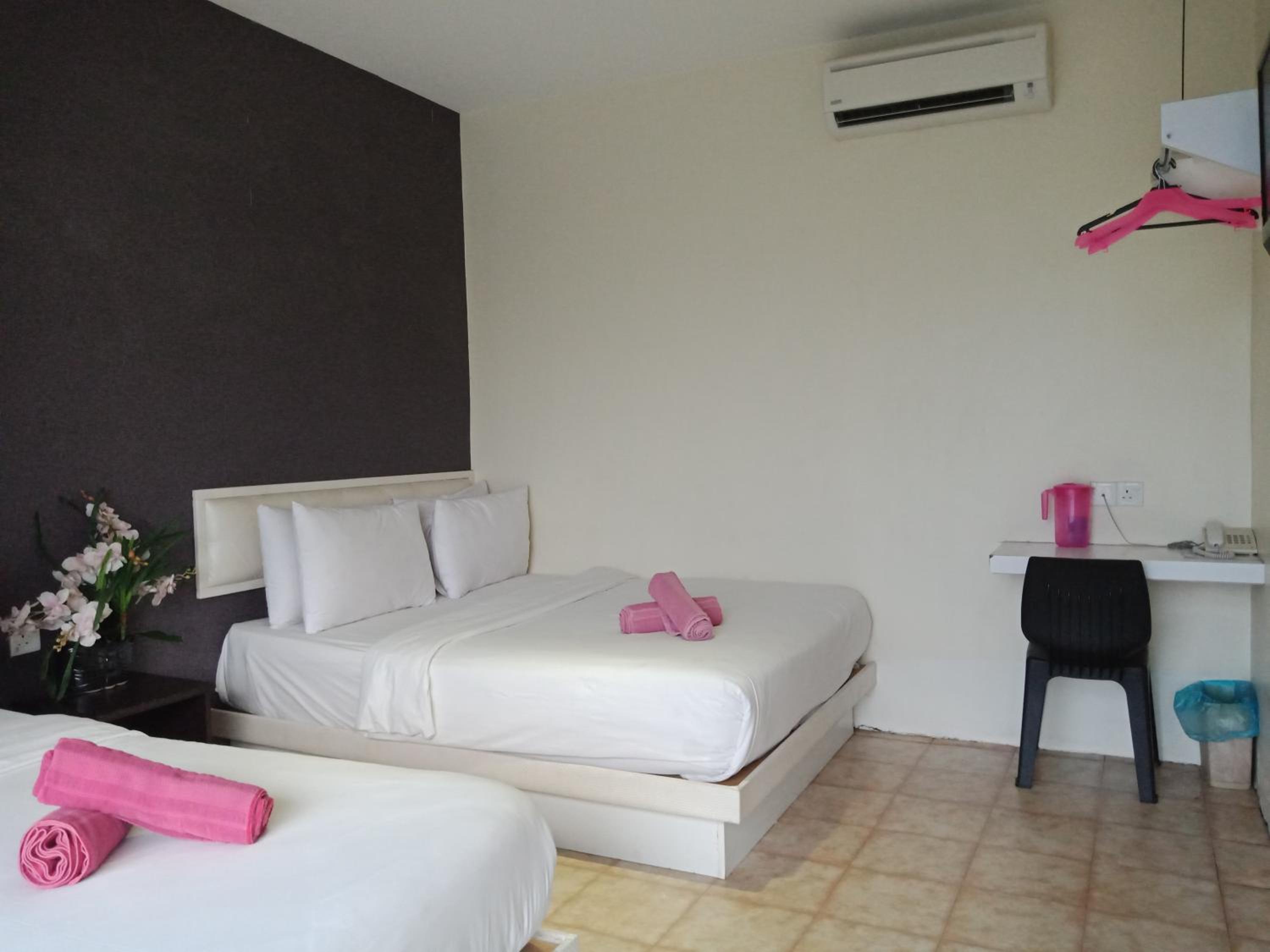 Family 4 Suite Room