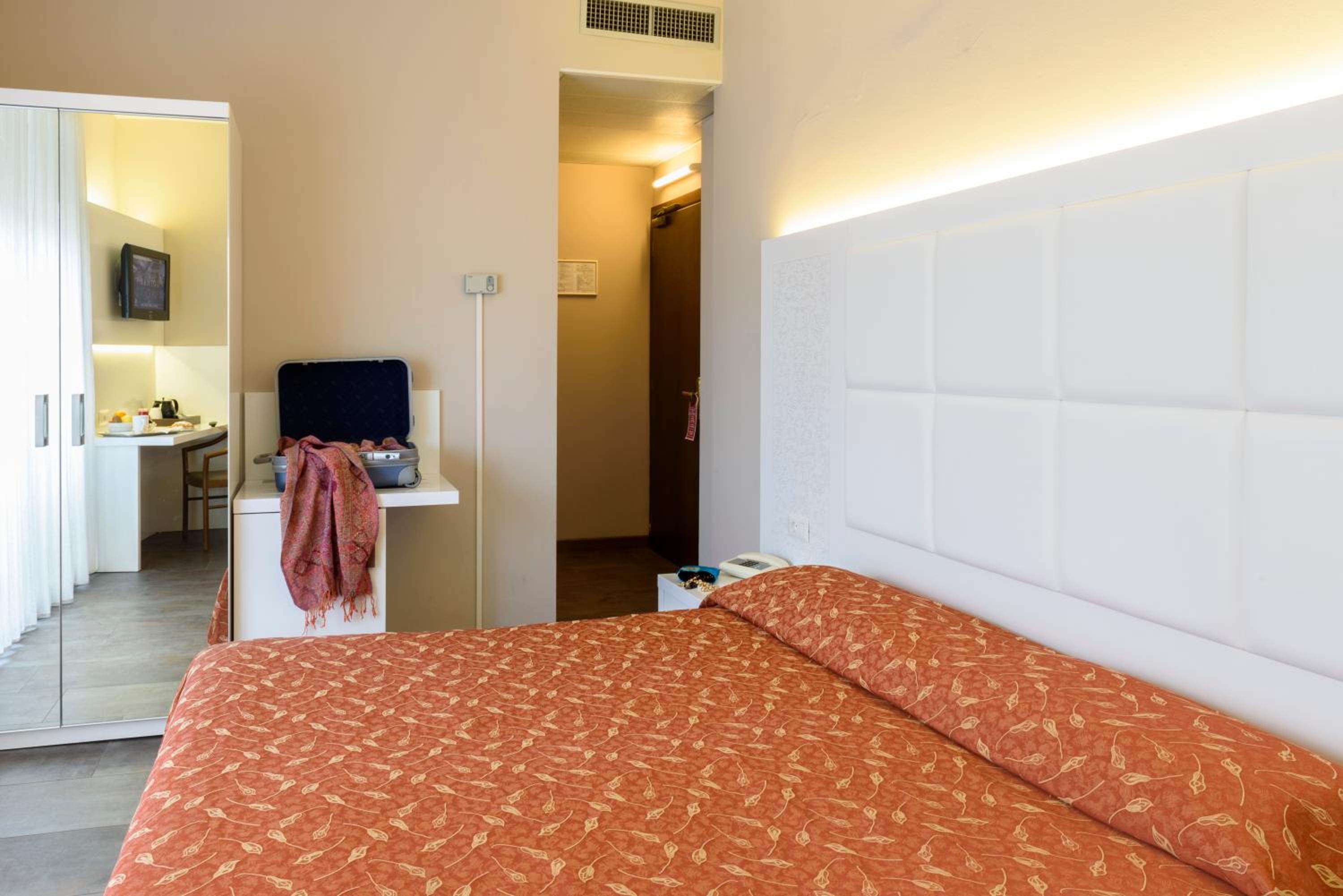 Triple Room - Photo 1