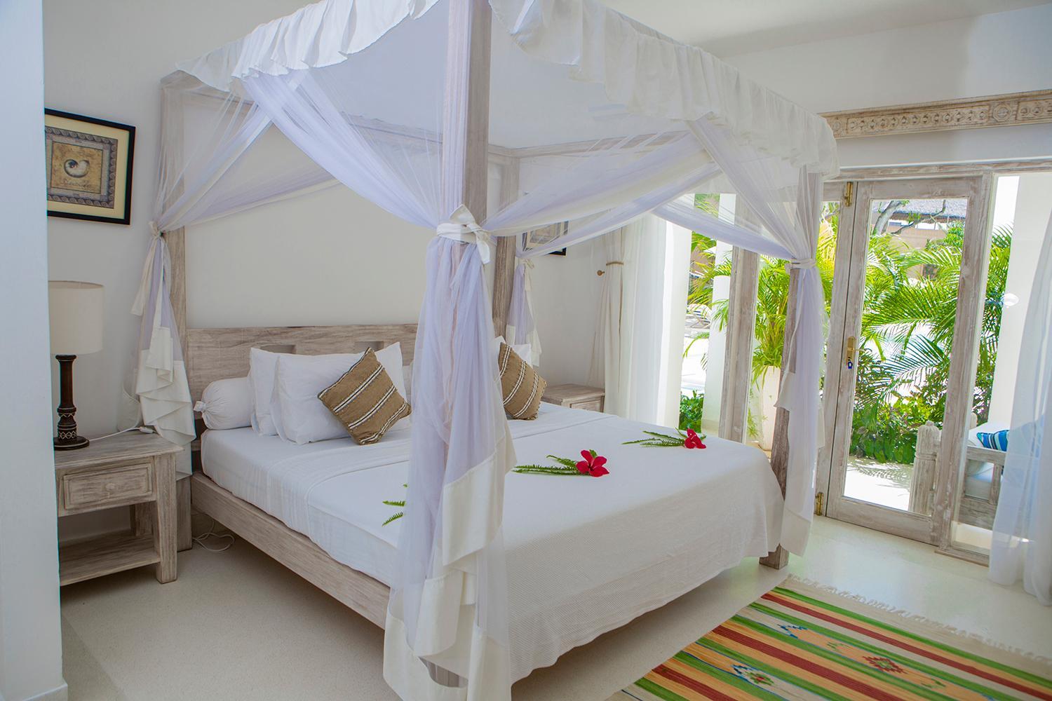 One-Bedroom Suite - Photo 4