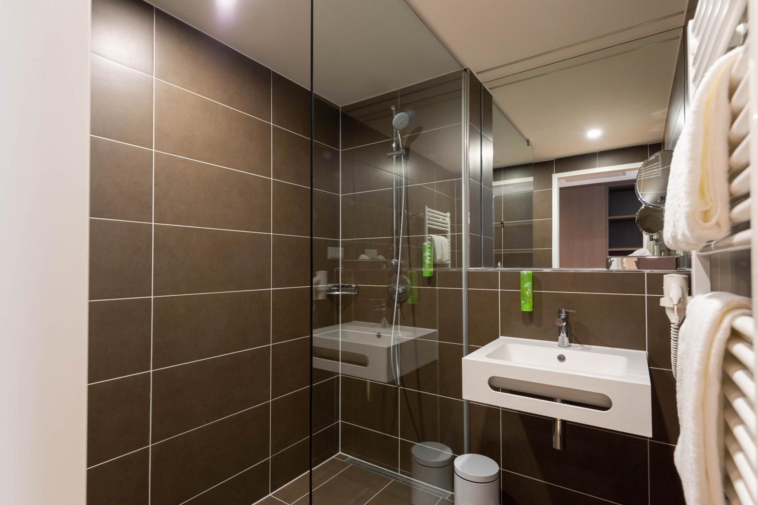 Single Room photo 2