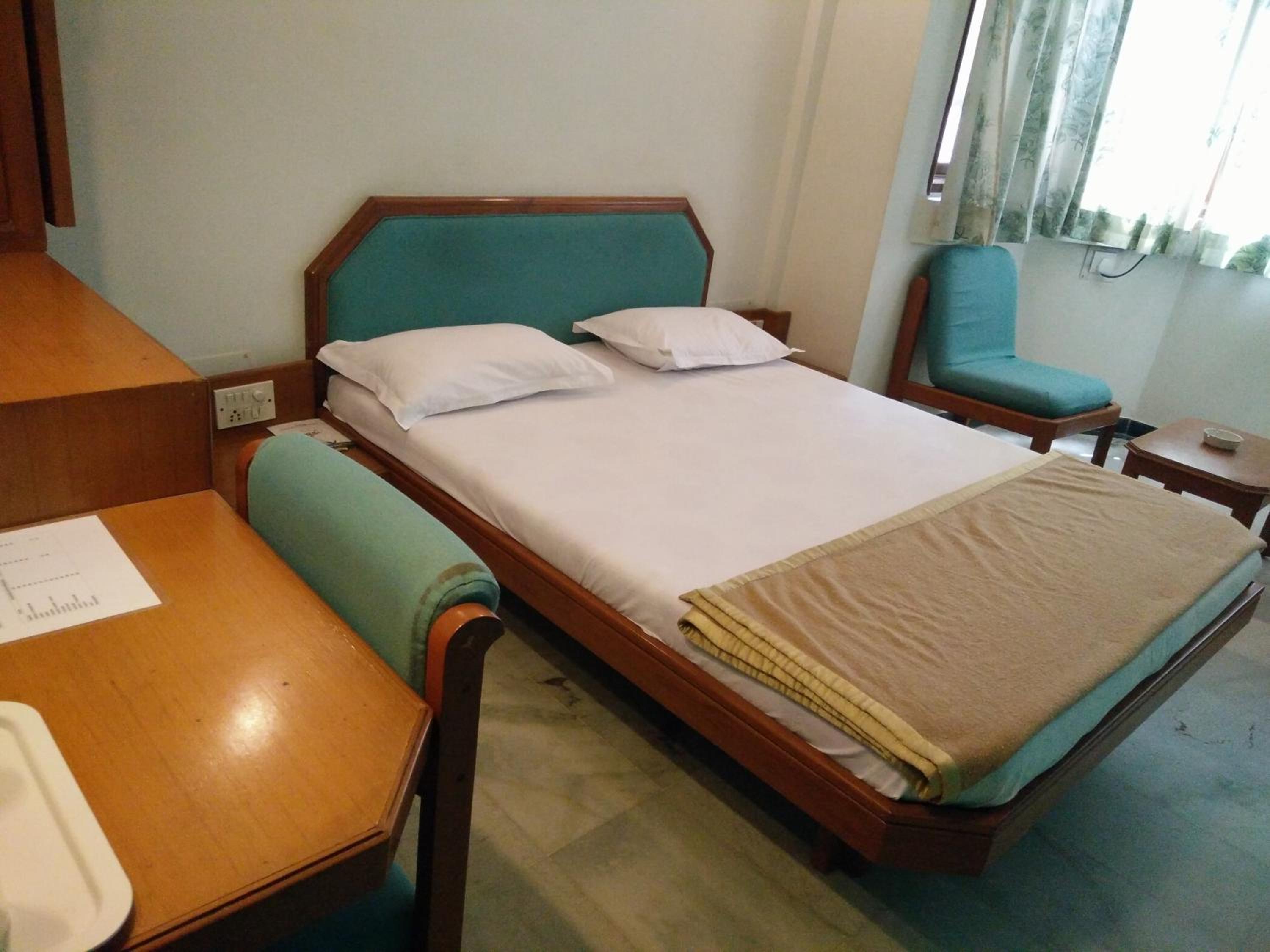Deluxe Room - Photo 3