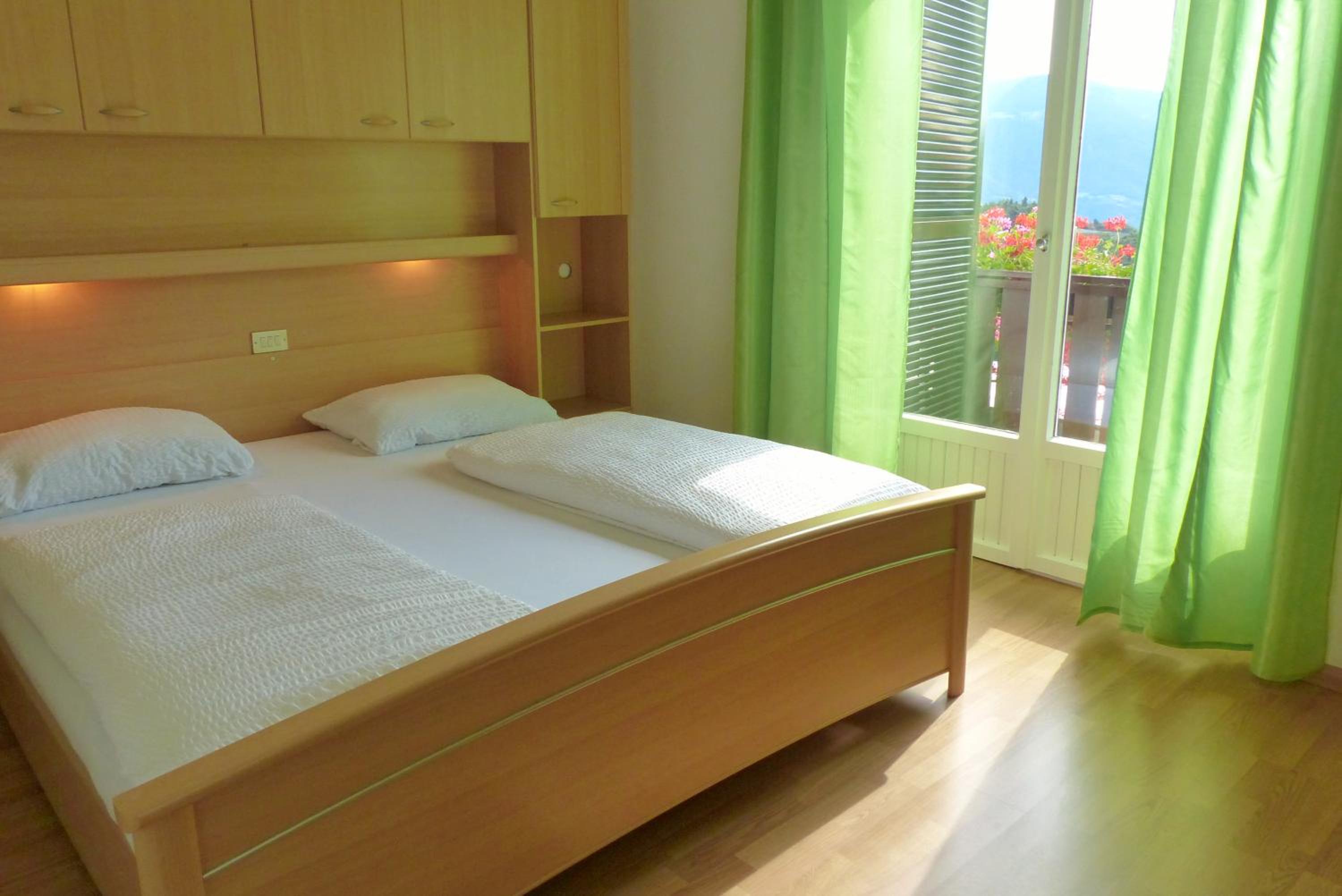 One-Bedroom Apartment - Photo 1