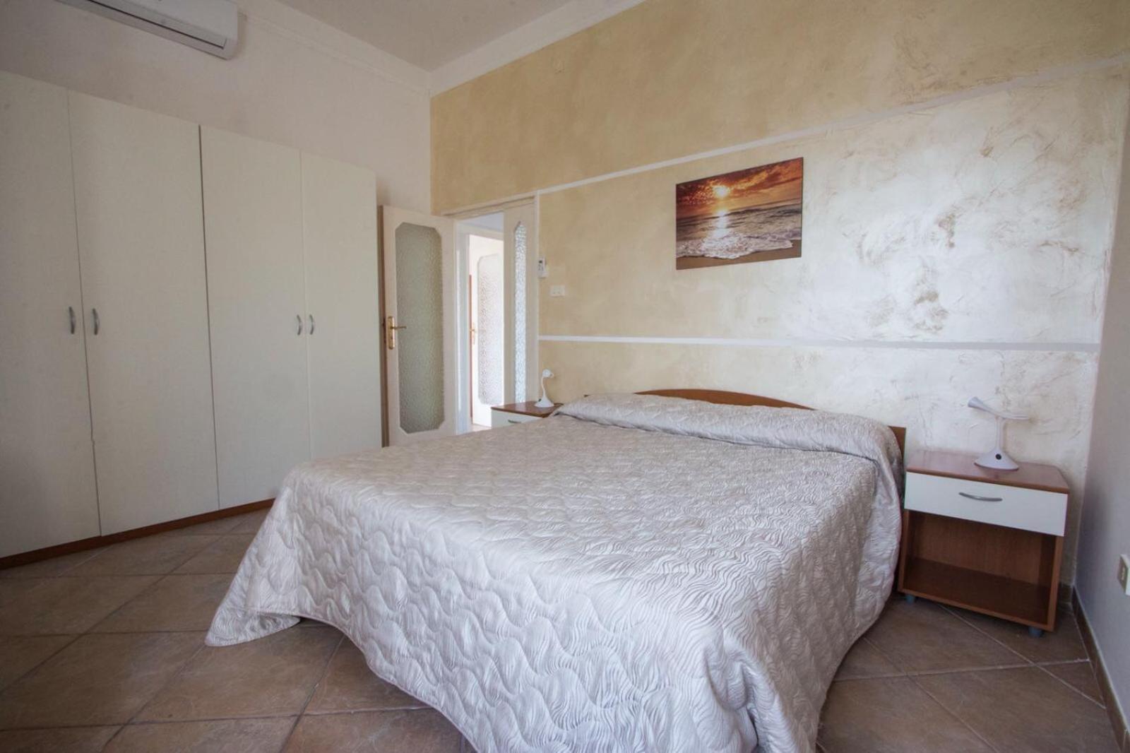 Standard Double or Twin Room with Sea View - Photo 1