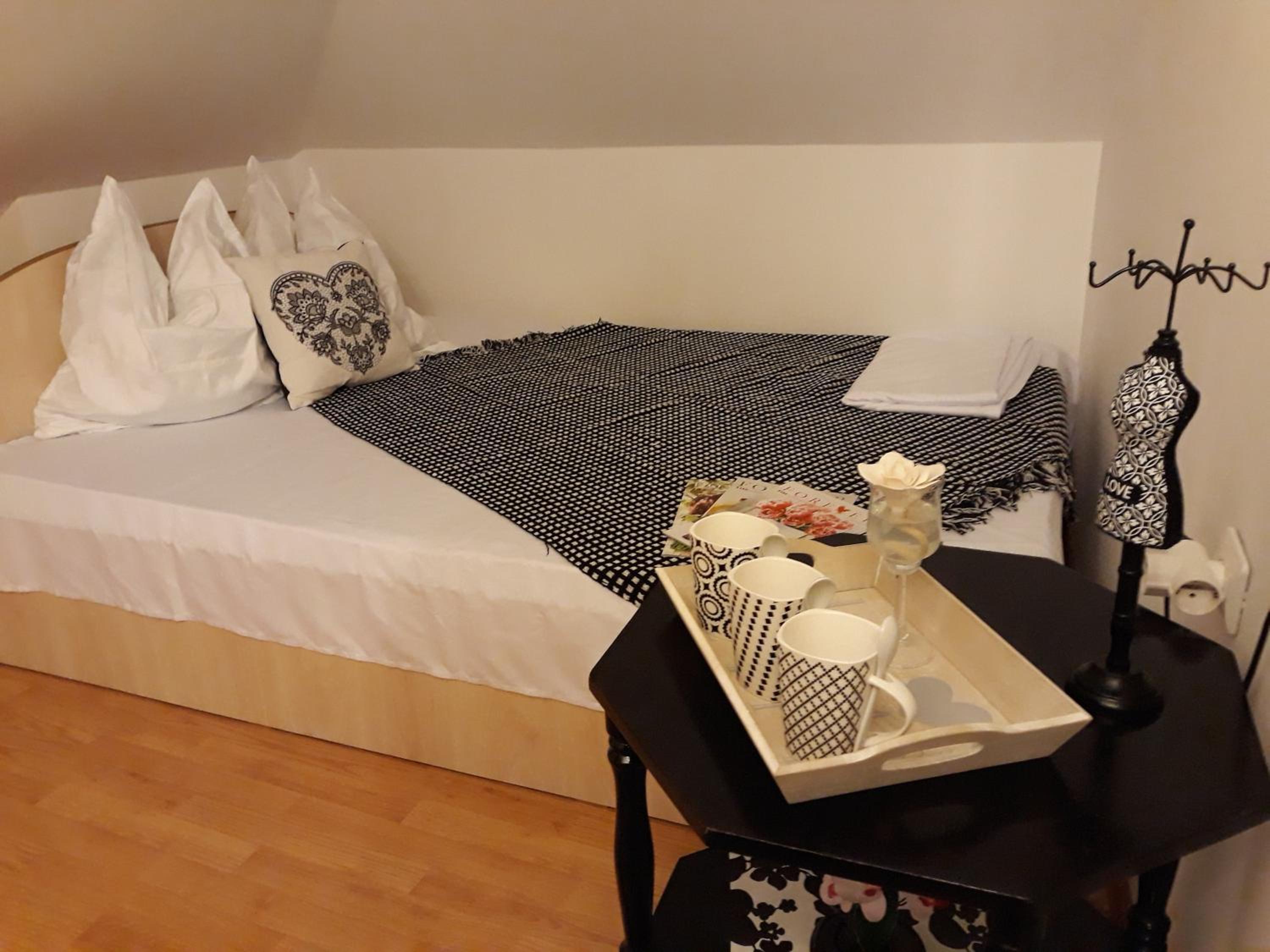 Double Room - Photo 1