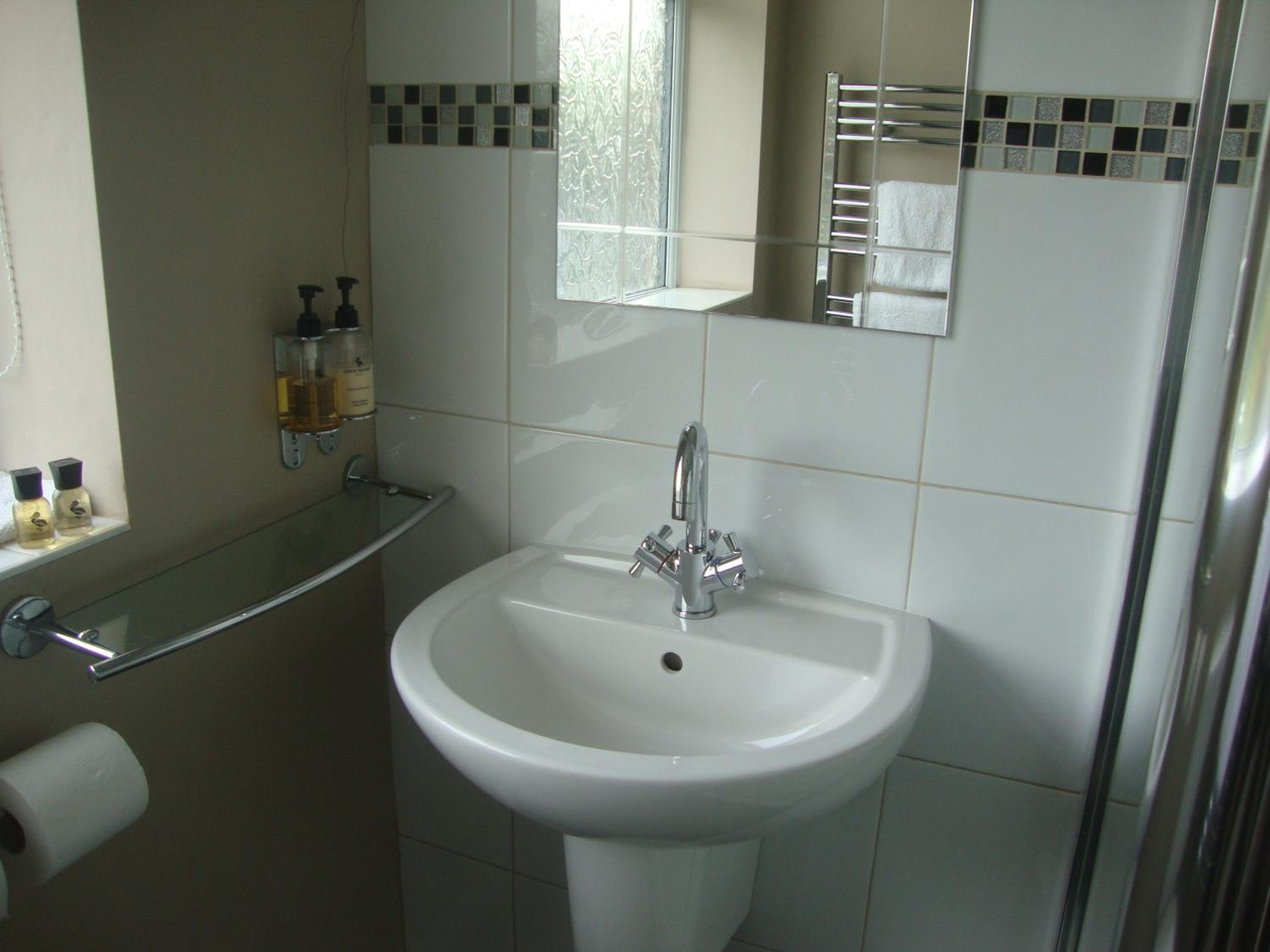 Single Room with Shower photo 3
