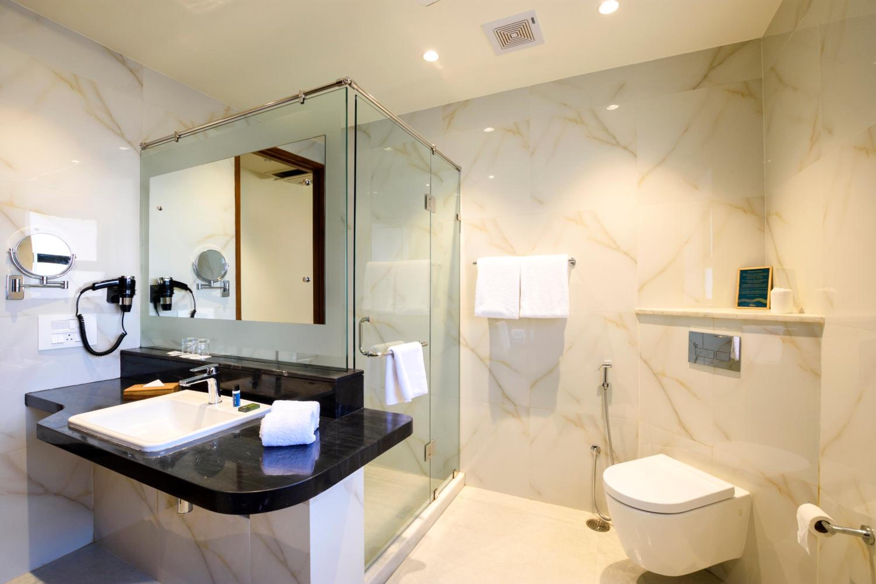 Junior Suite - 15% Food & Soft Beverages discount on A-la-carte (till 30th Sep) - Photo 4