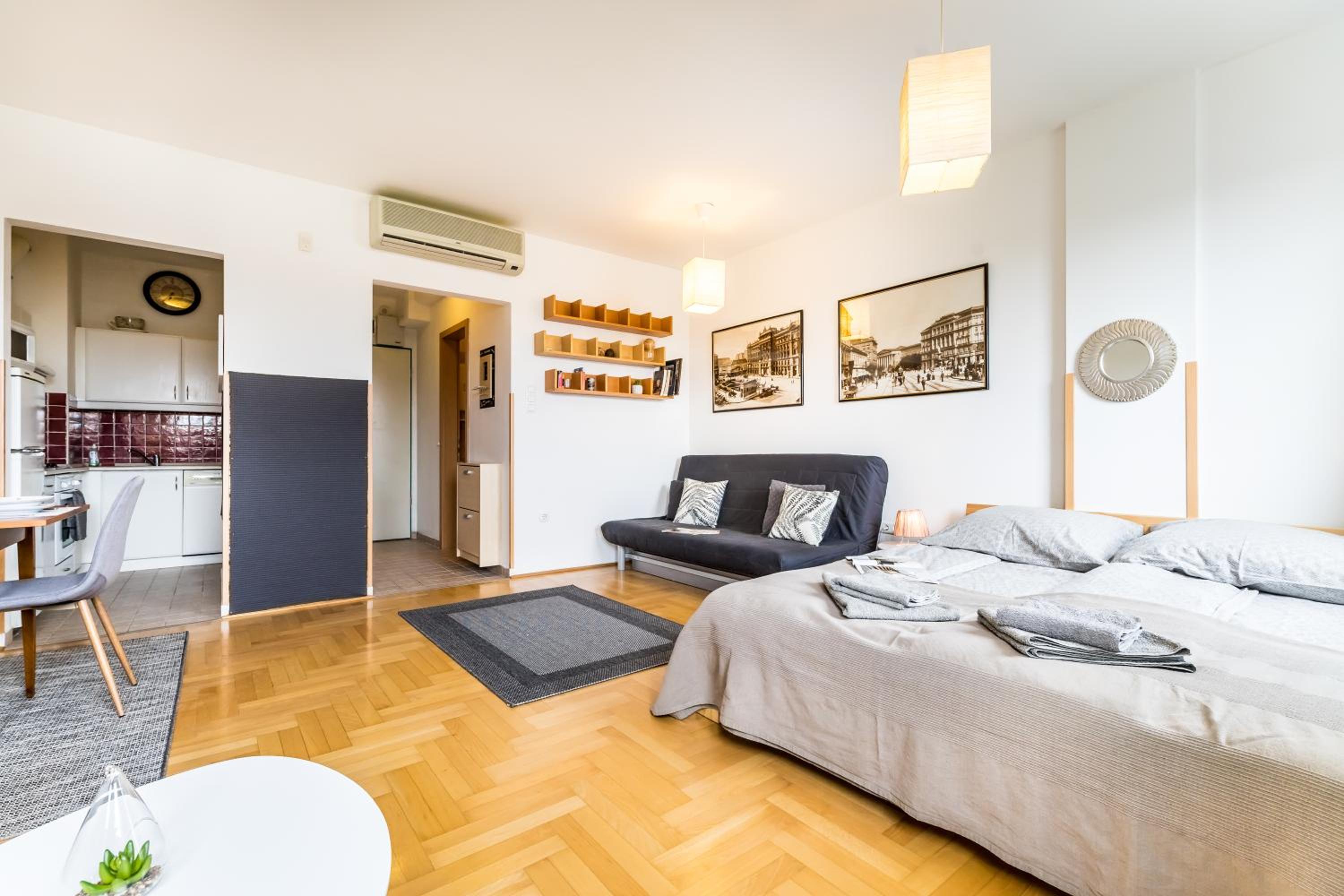 Apartment - Photo 20