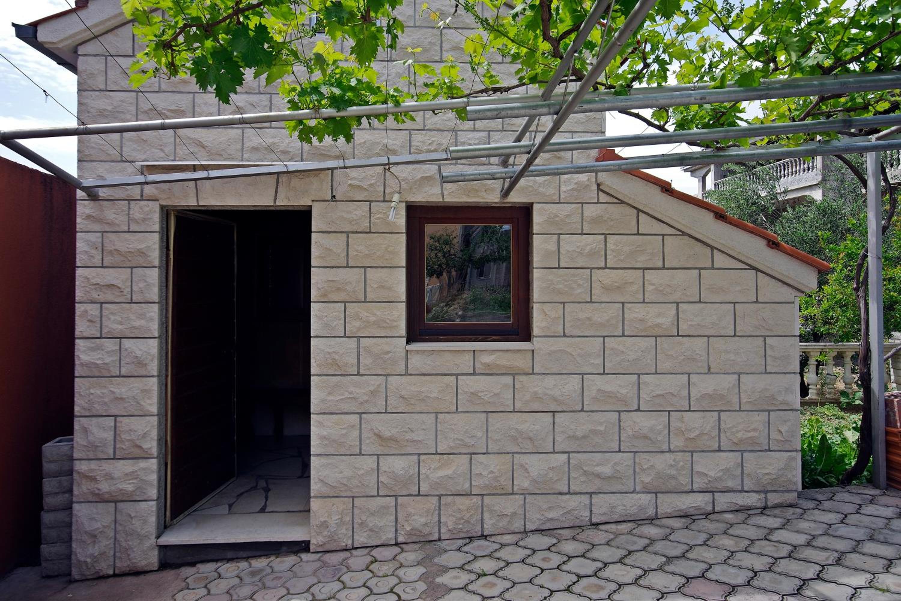 Apartment - Photo 8