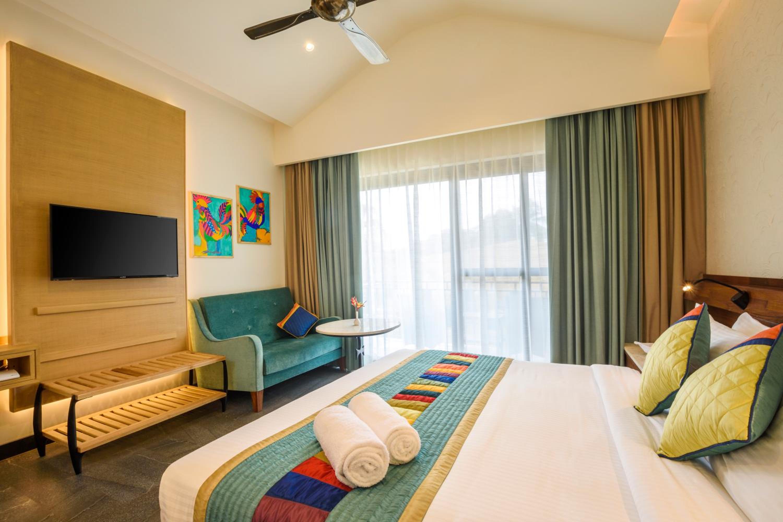 Superior Double Room -  15% Food & Soft Beverages discount on A-la-carte (till 30th Sep) - Photo 3