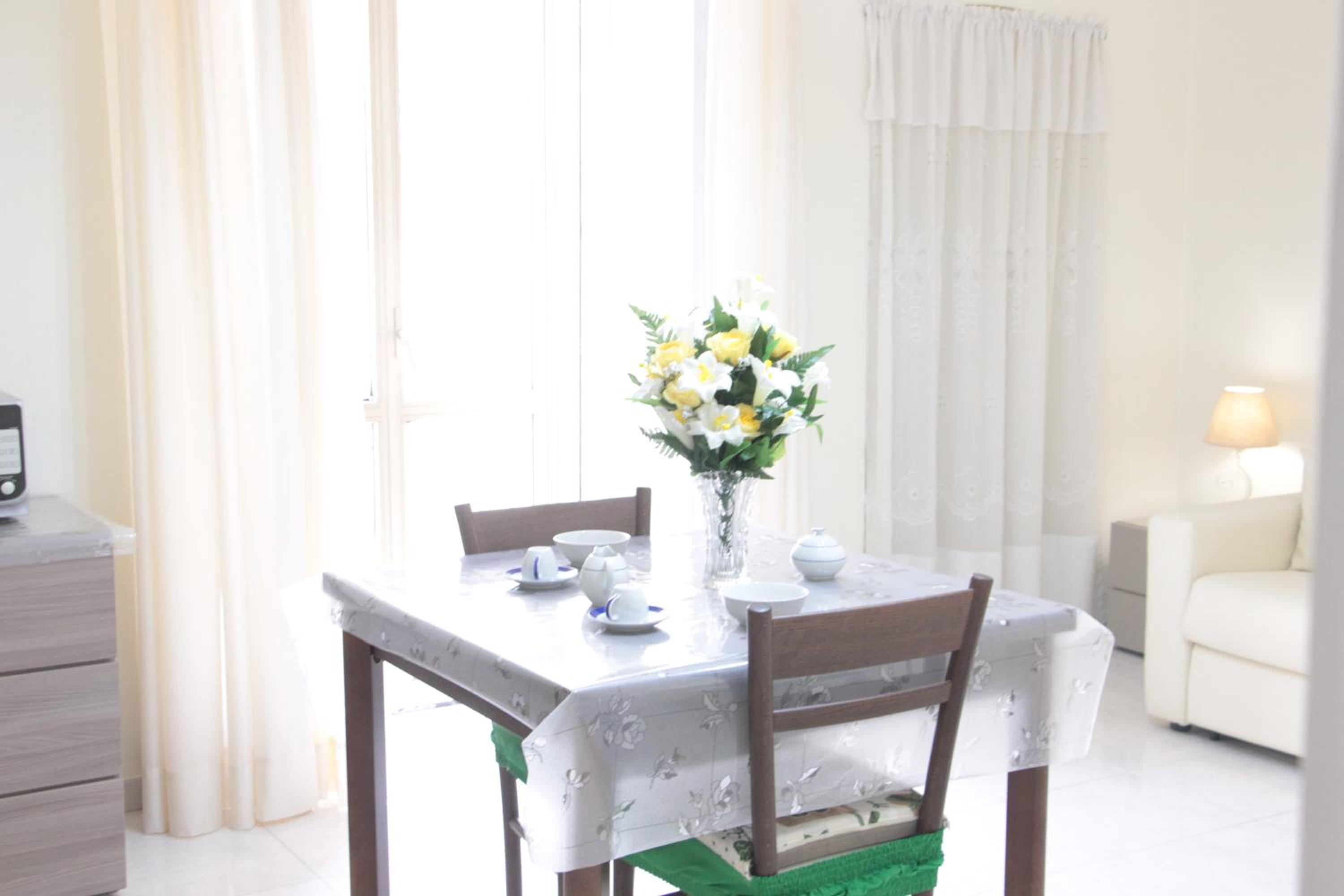 Two-Bedroom Deluxe Apartment with Balcony - Photo 24