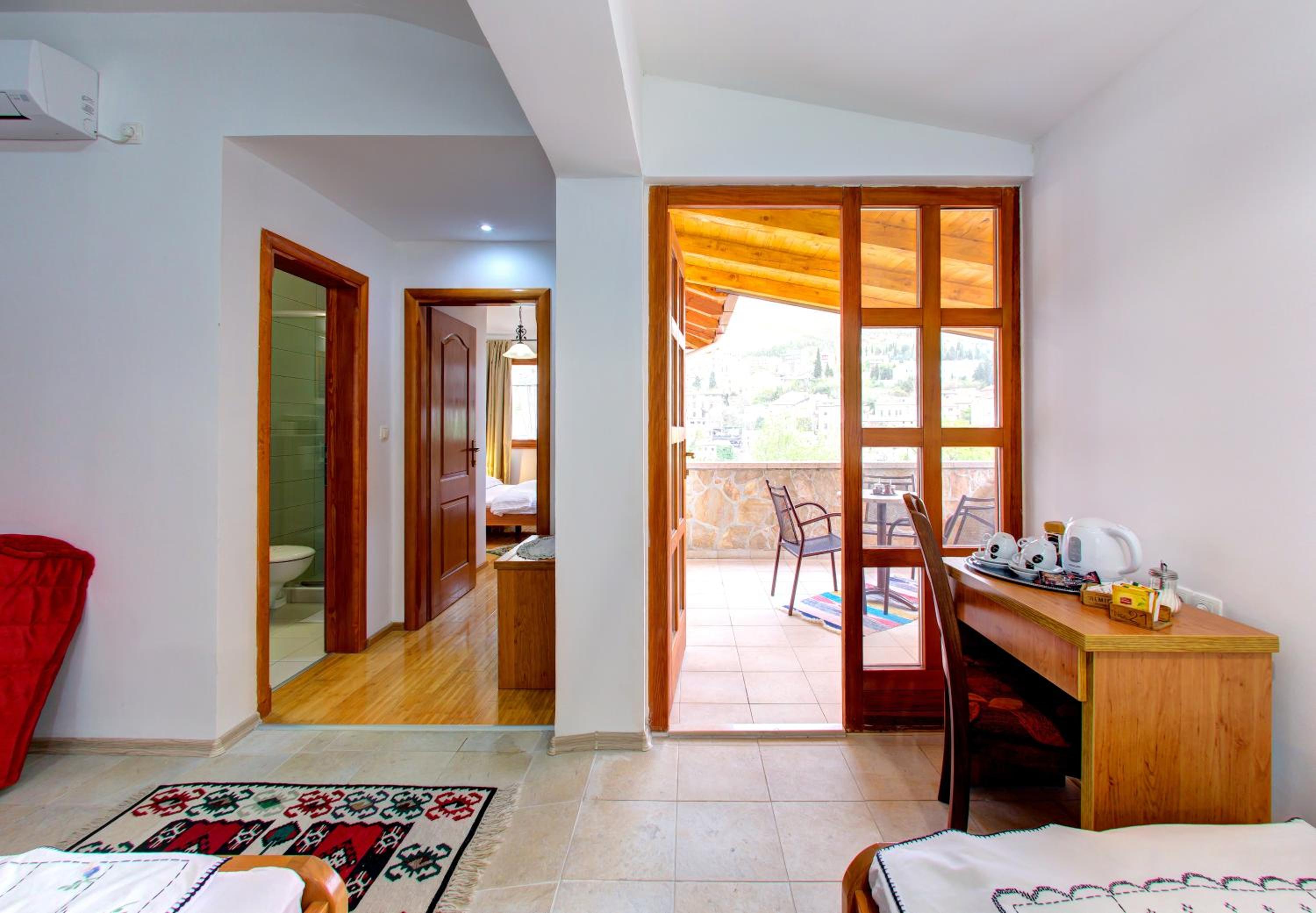 Quadruple Room with Balcony photo 2