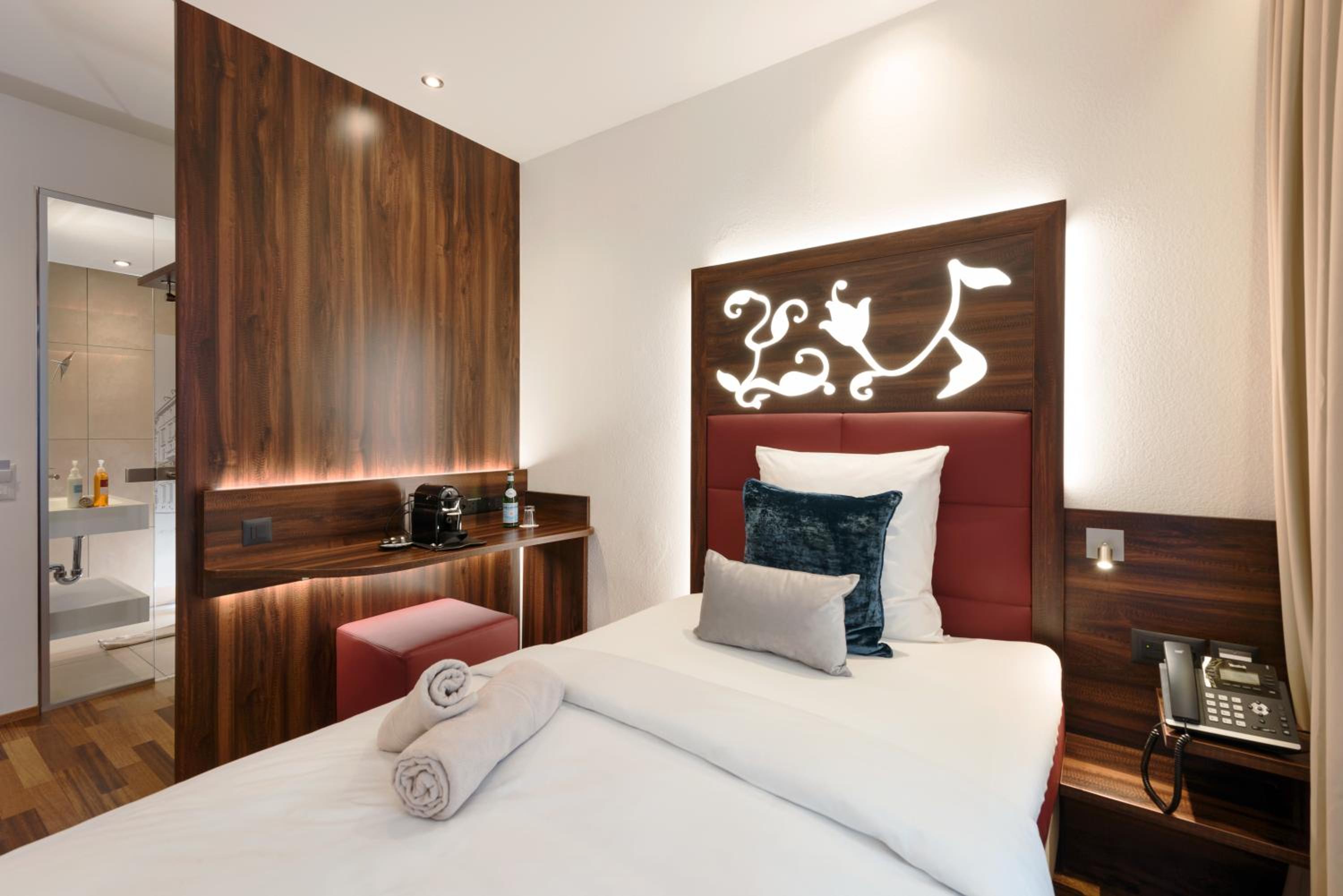 Single Room photo 2