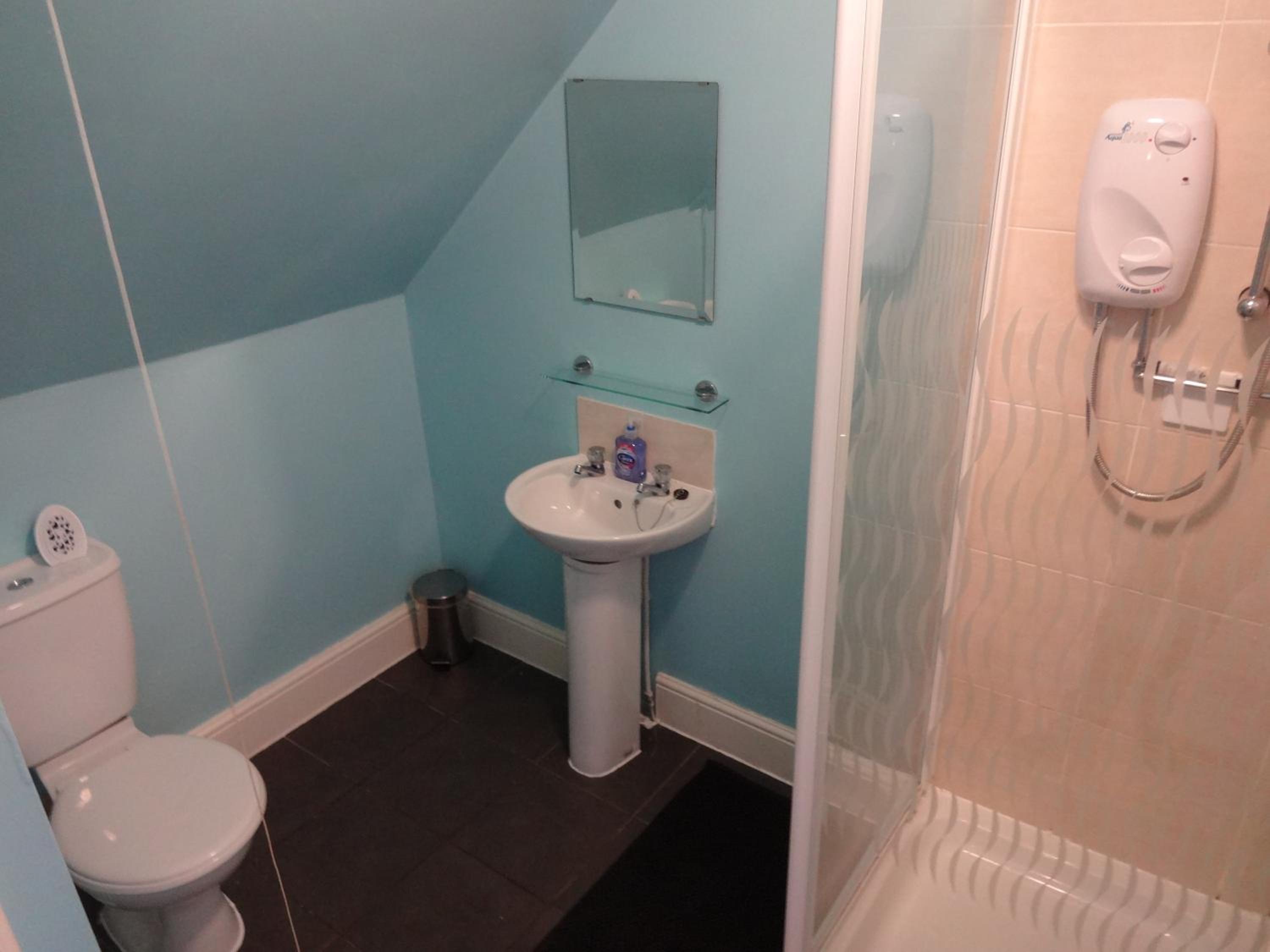 Double Room with Private Bathroom photo 3