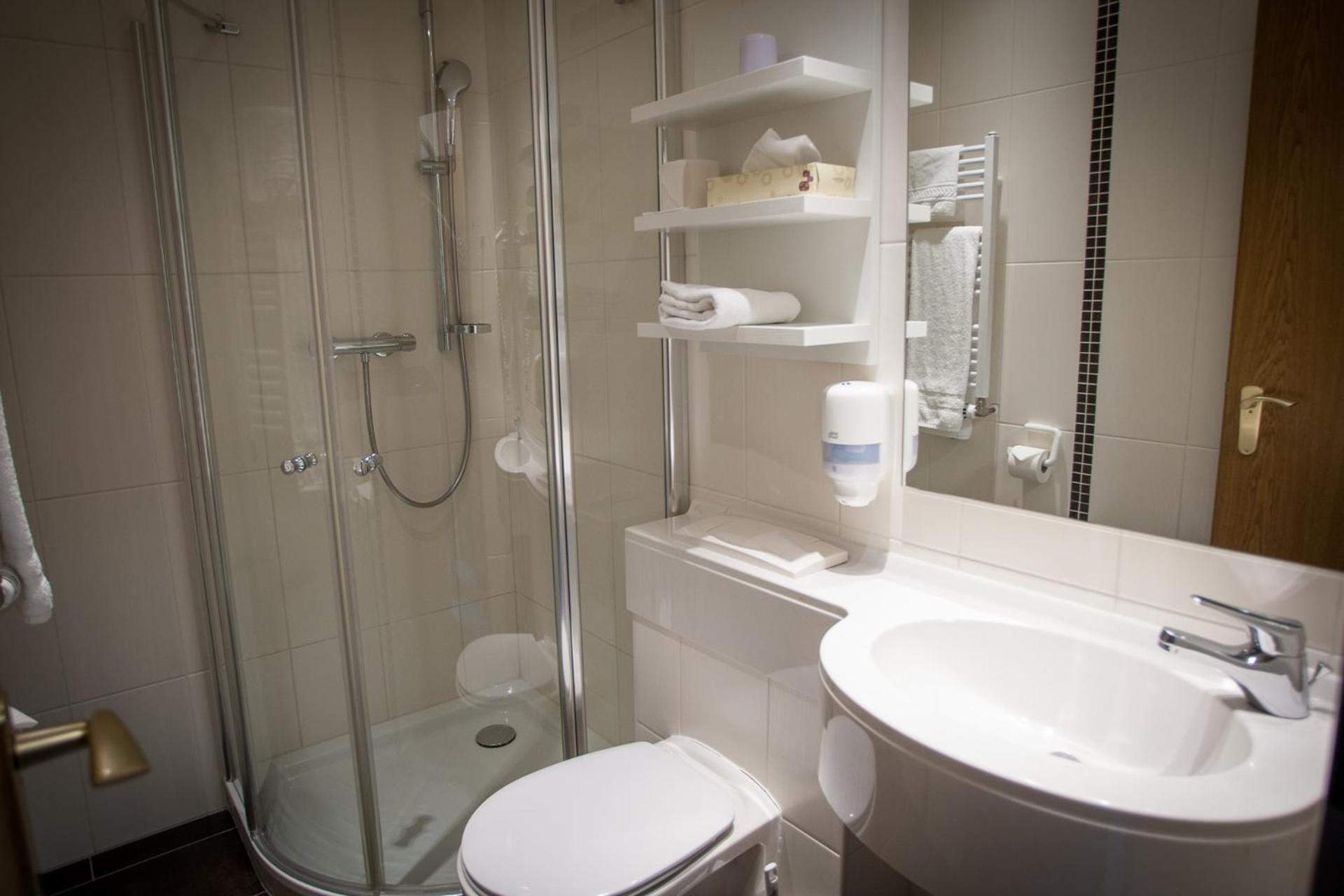 Double Room - Photo 4