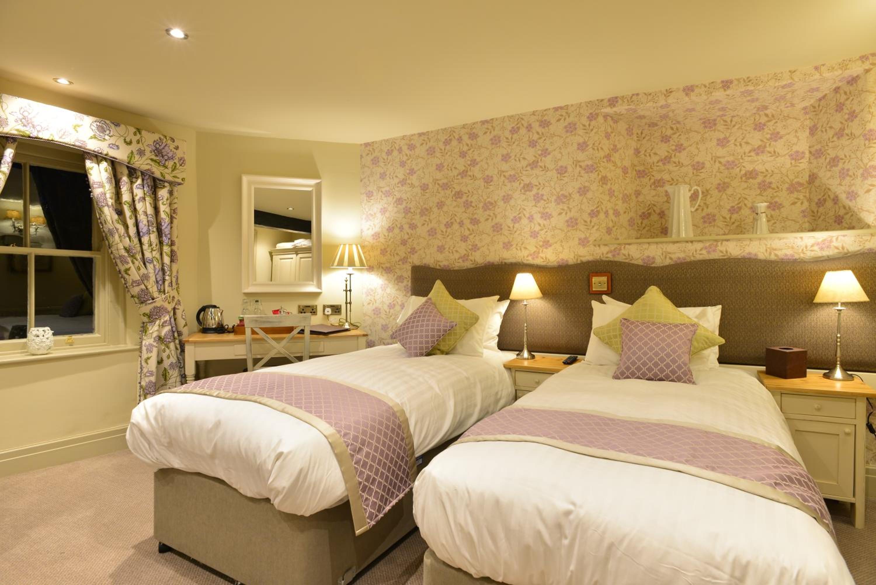 Suite - Photo 4