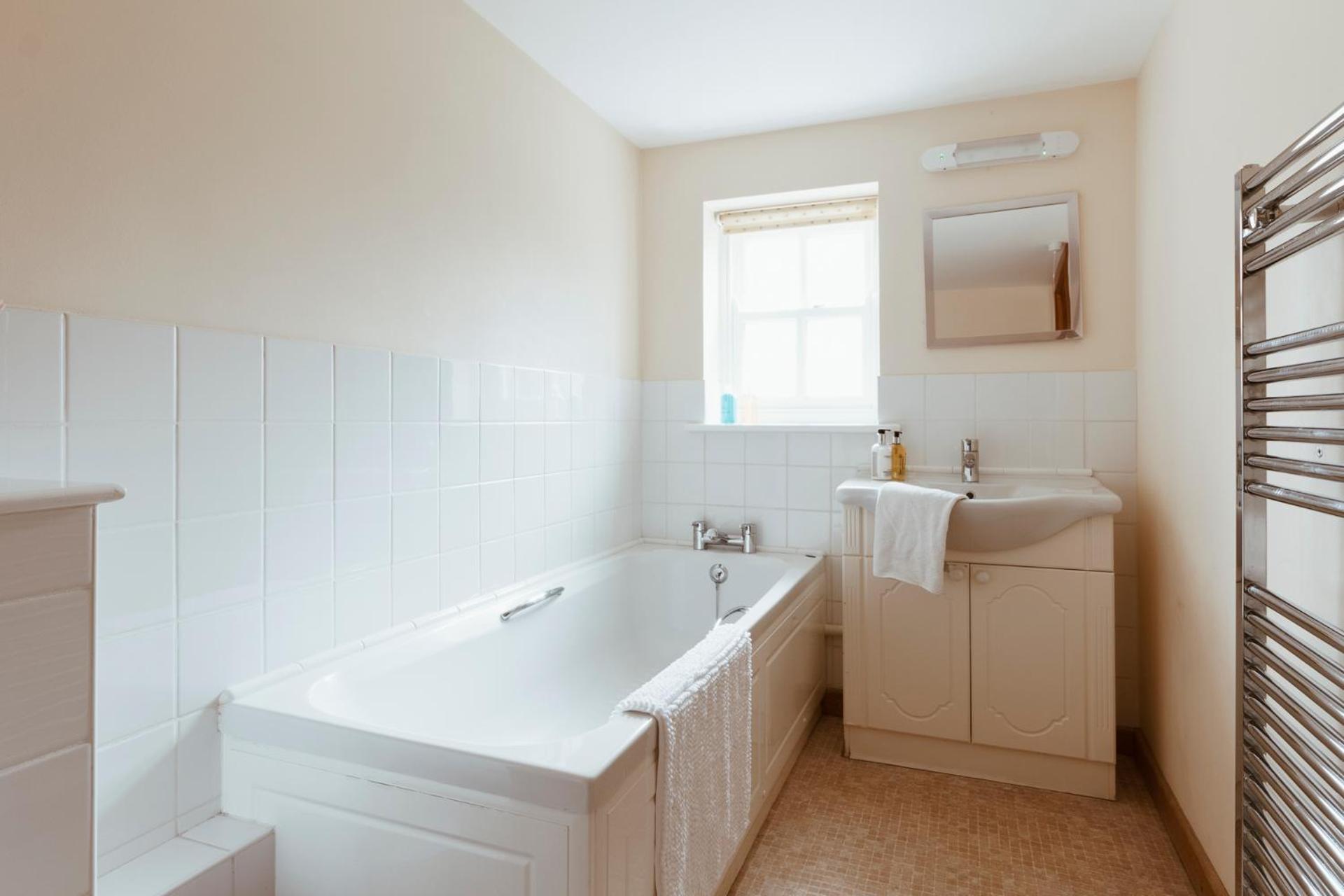 Apuldram Cottage photo 3