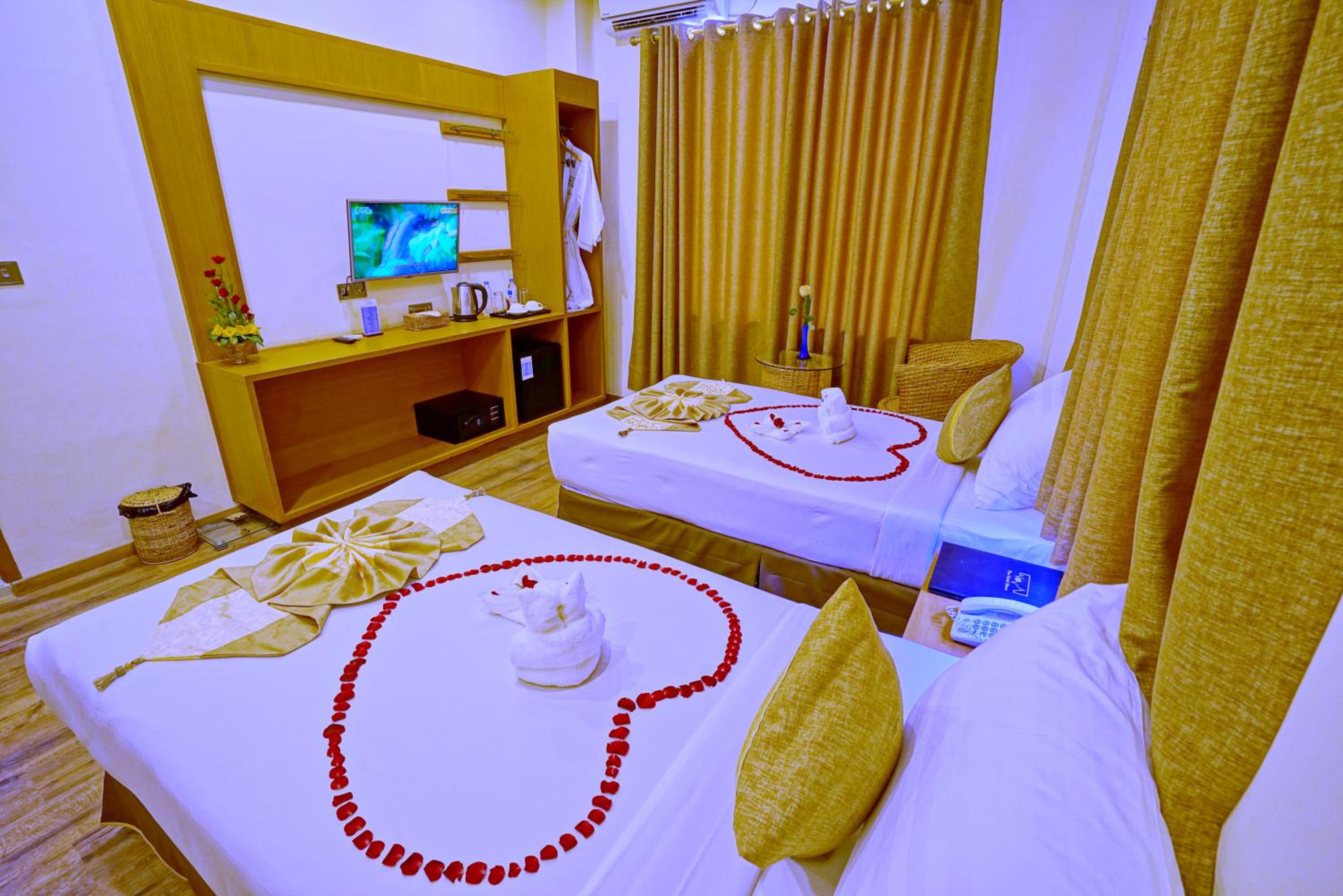 Deluxe Double or Twin Room - Photo 4