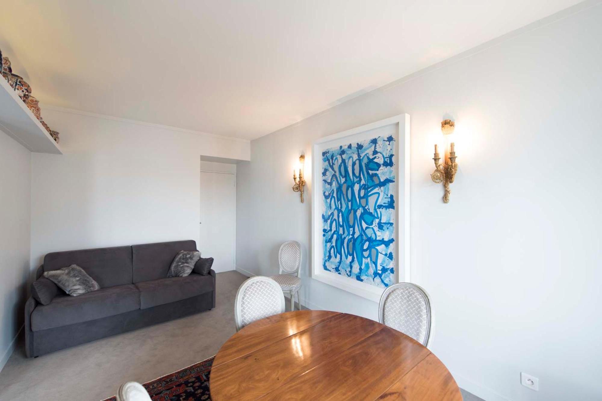 Apartment photo 2