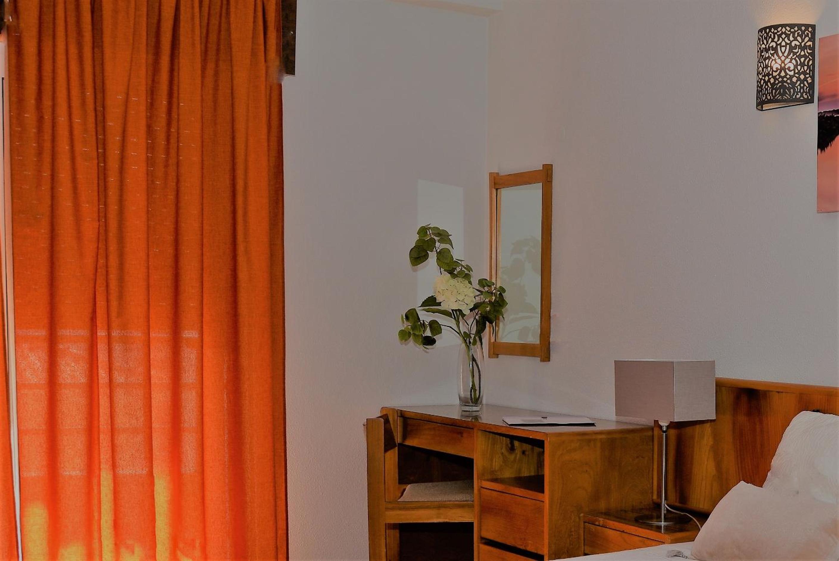 One-Bedroom Apartment (2 Adults) - Photo 9