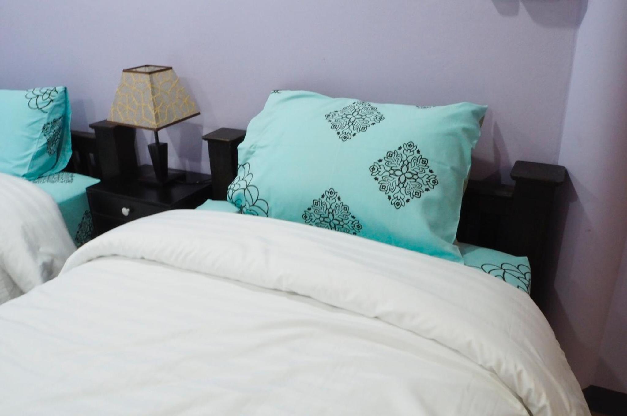 Twin Room with Private Bathroom - Photo 17