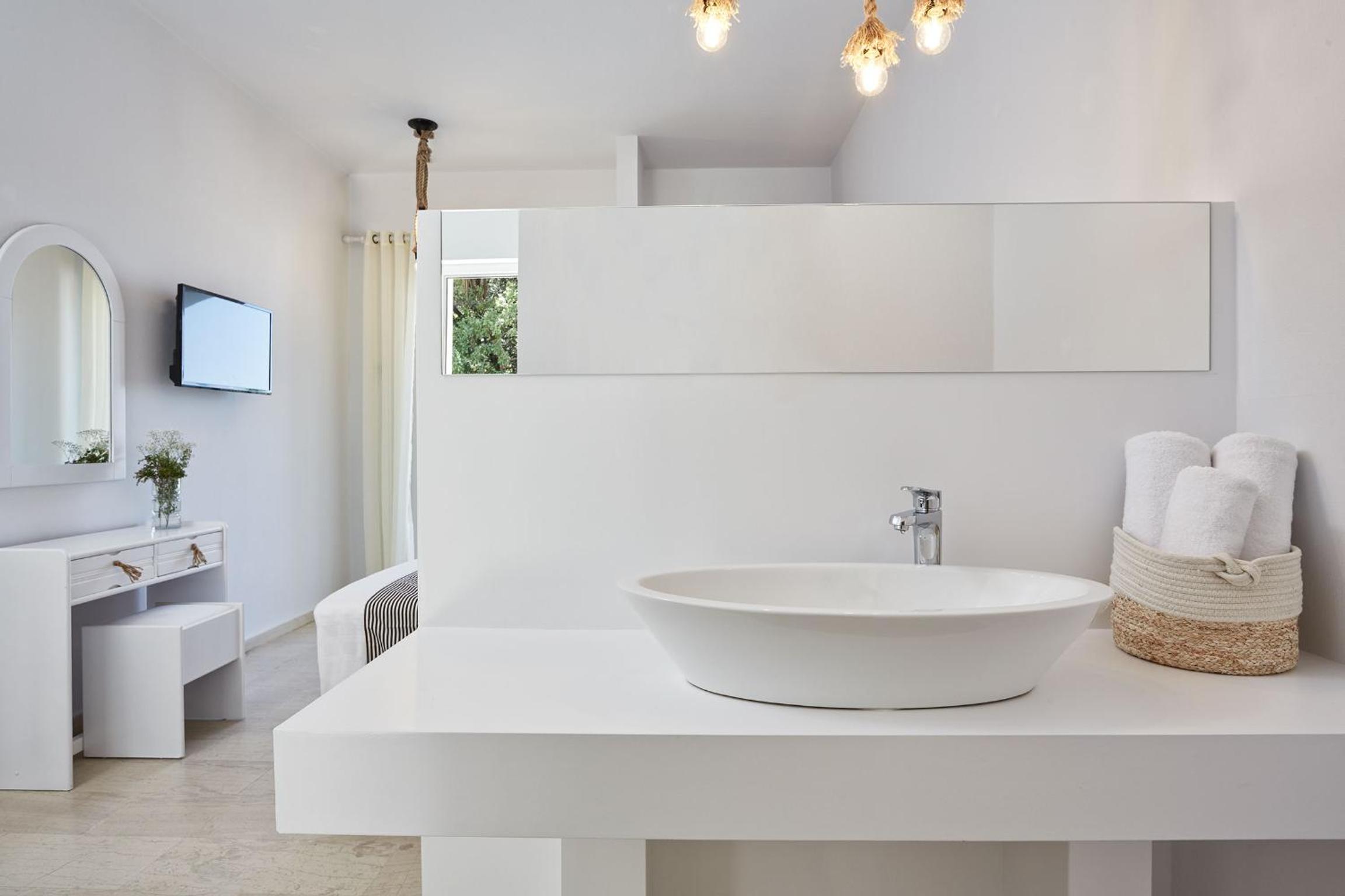 Premium Double Room with Garden View - Photo 2
