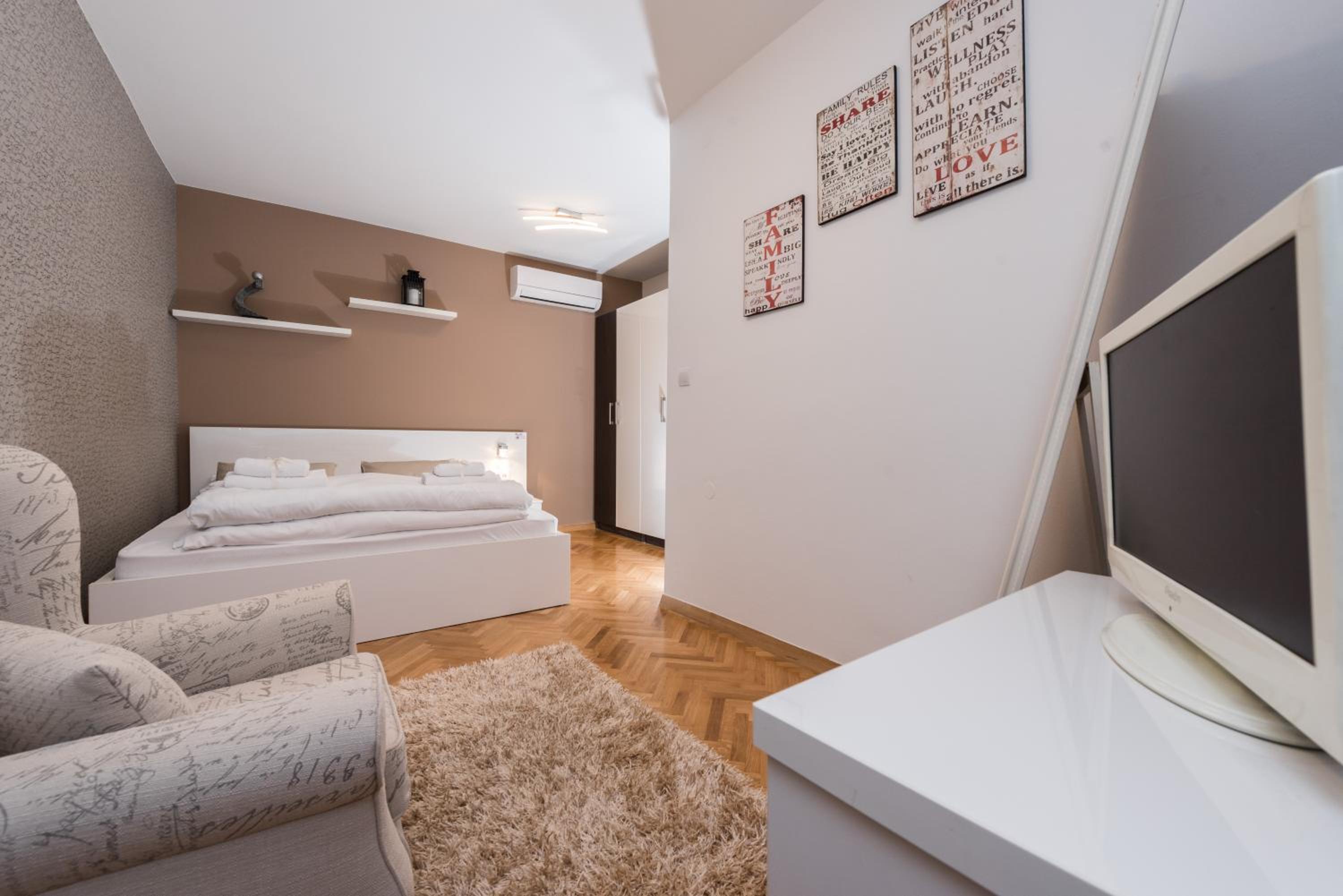 One-Bedroom Apartment (2 Adults) photo 1