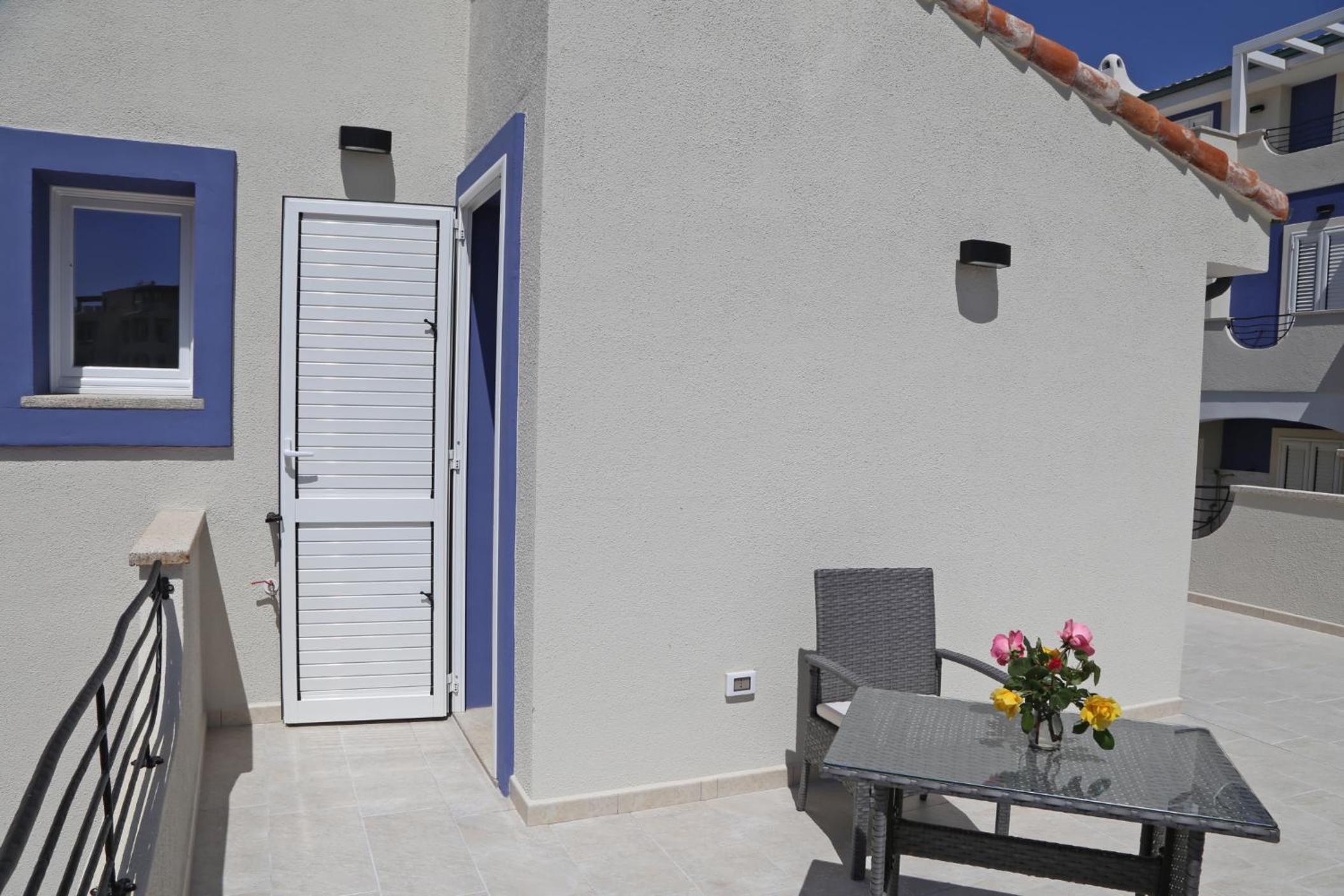 Triple Room - Photo 9