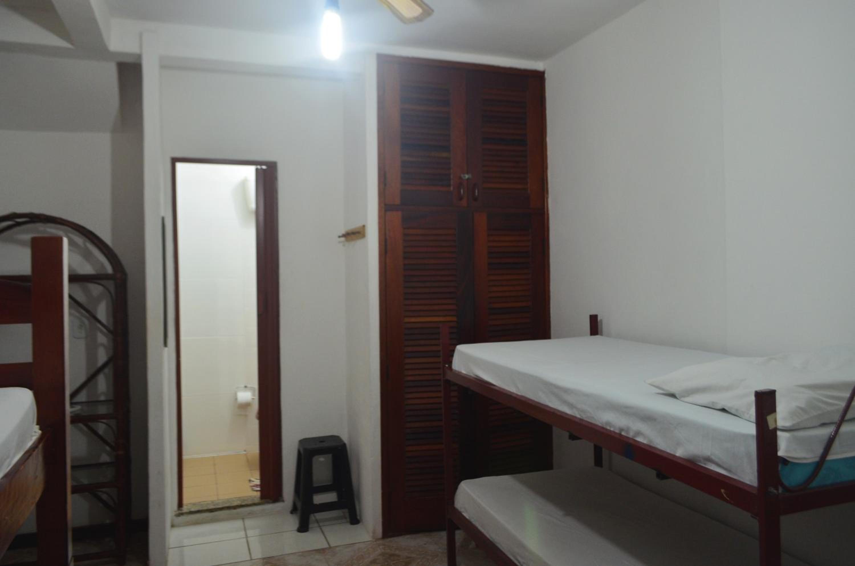 Bed in 6-Bed Mixed Dormitory Room photo 2