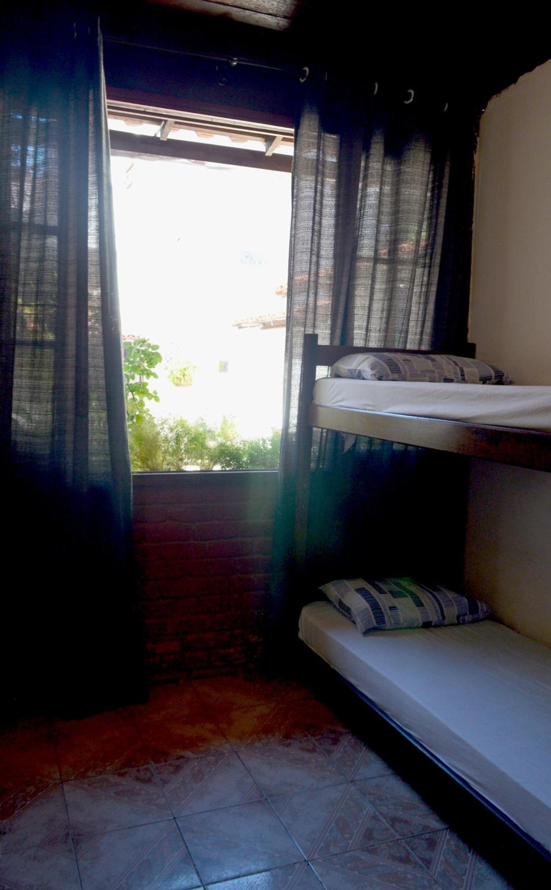Bed in 10-Bed Mixed Dormitory Room photo 2