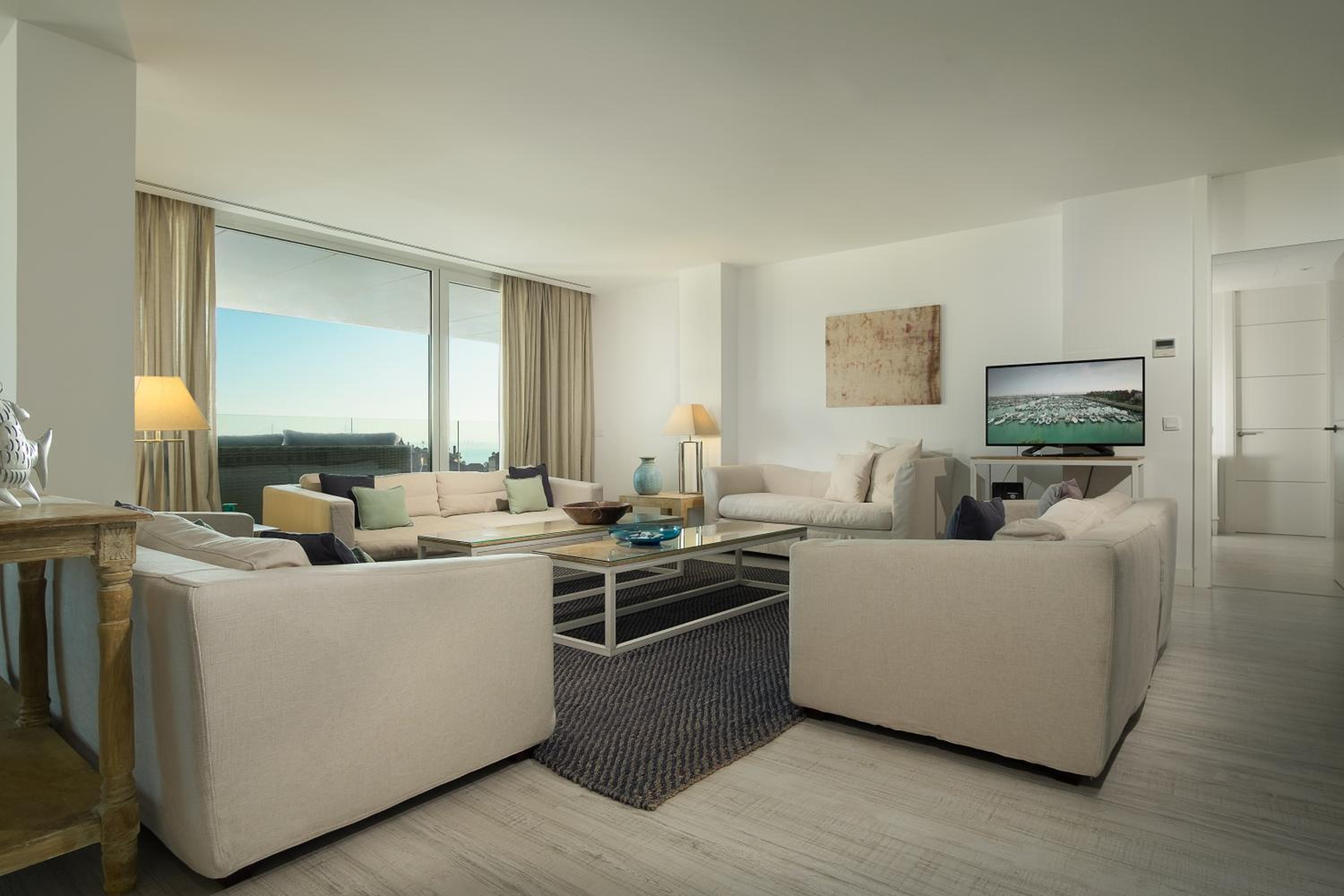 Three-Bedroom Apartment (6 Adults) photo 3