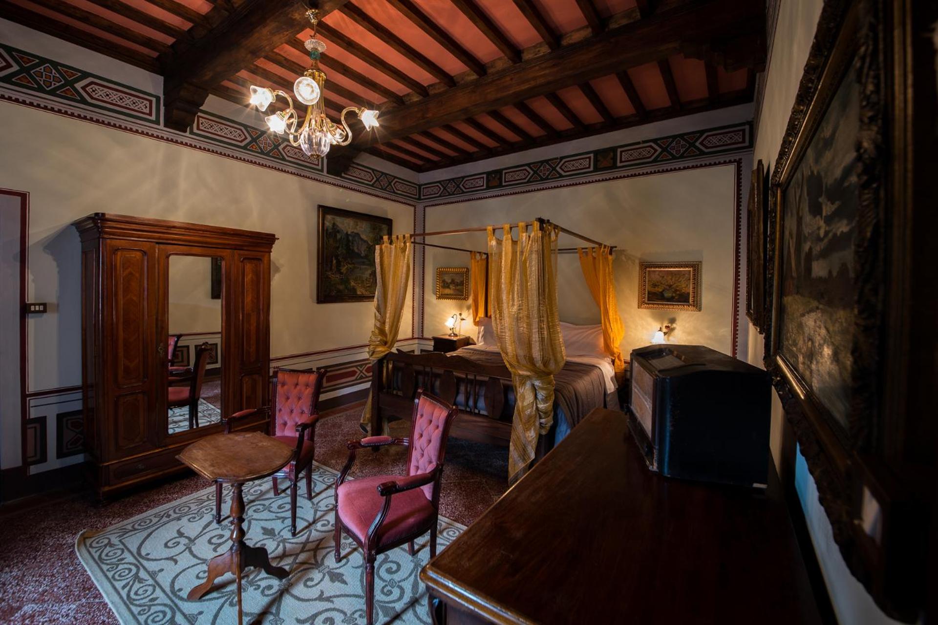 Deluxe Double or Twin Room photo 3