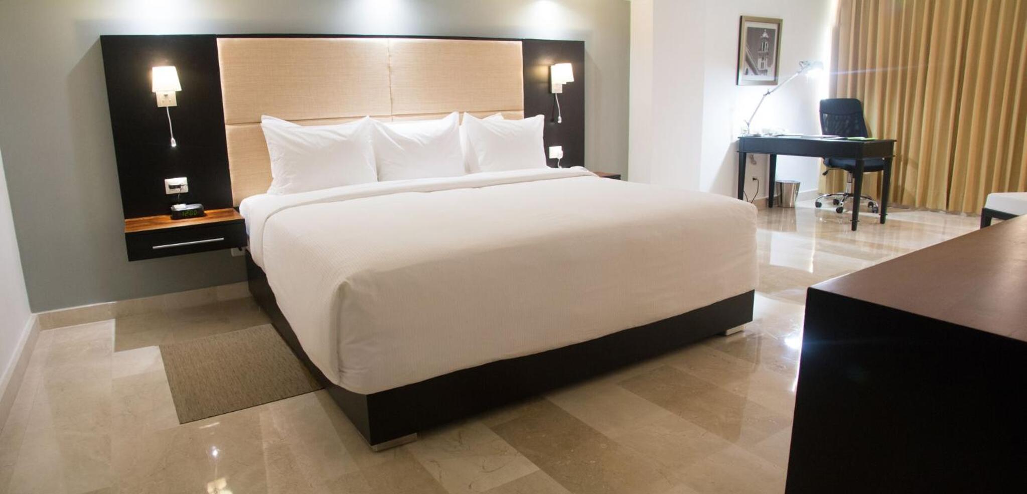 Standard King Bed - Photo 1