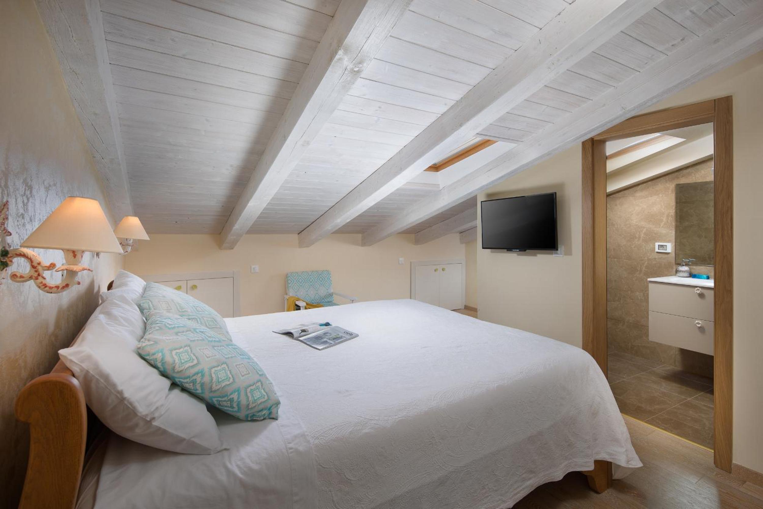 One-Bedroom Apartment with Sea View and Terrace