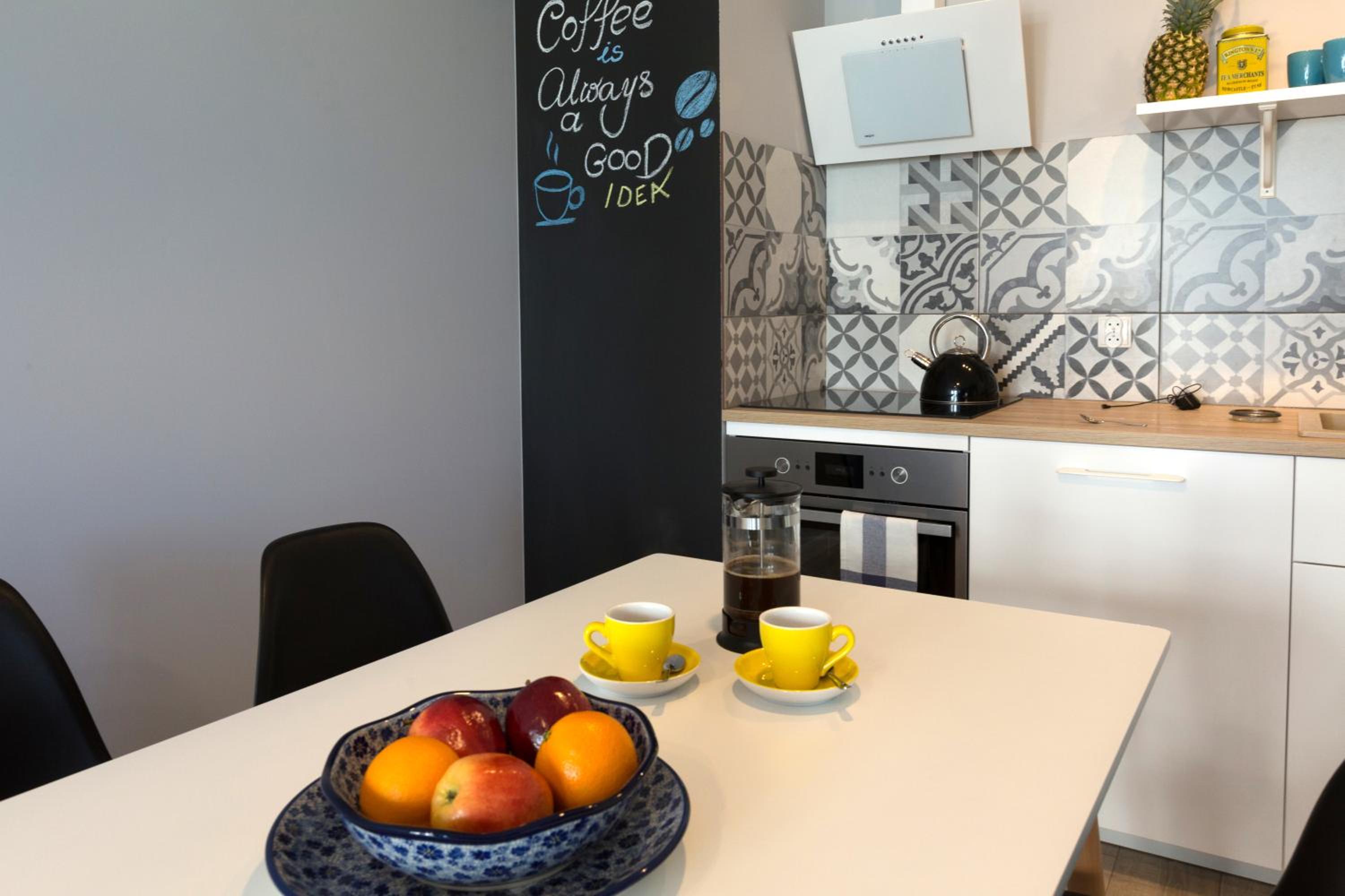 Apartment - Chmielna 72 Street - Photo 5
