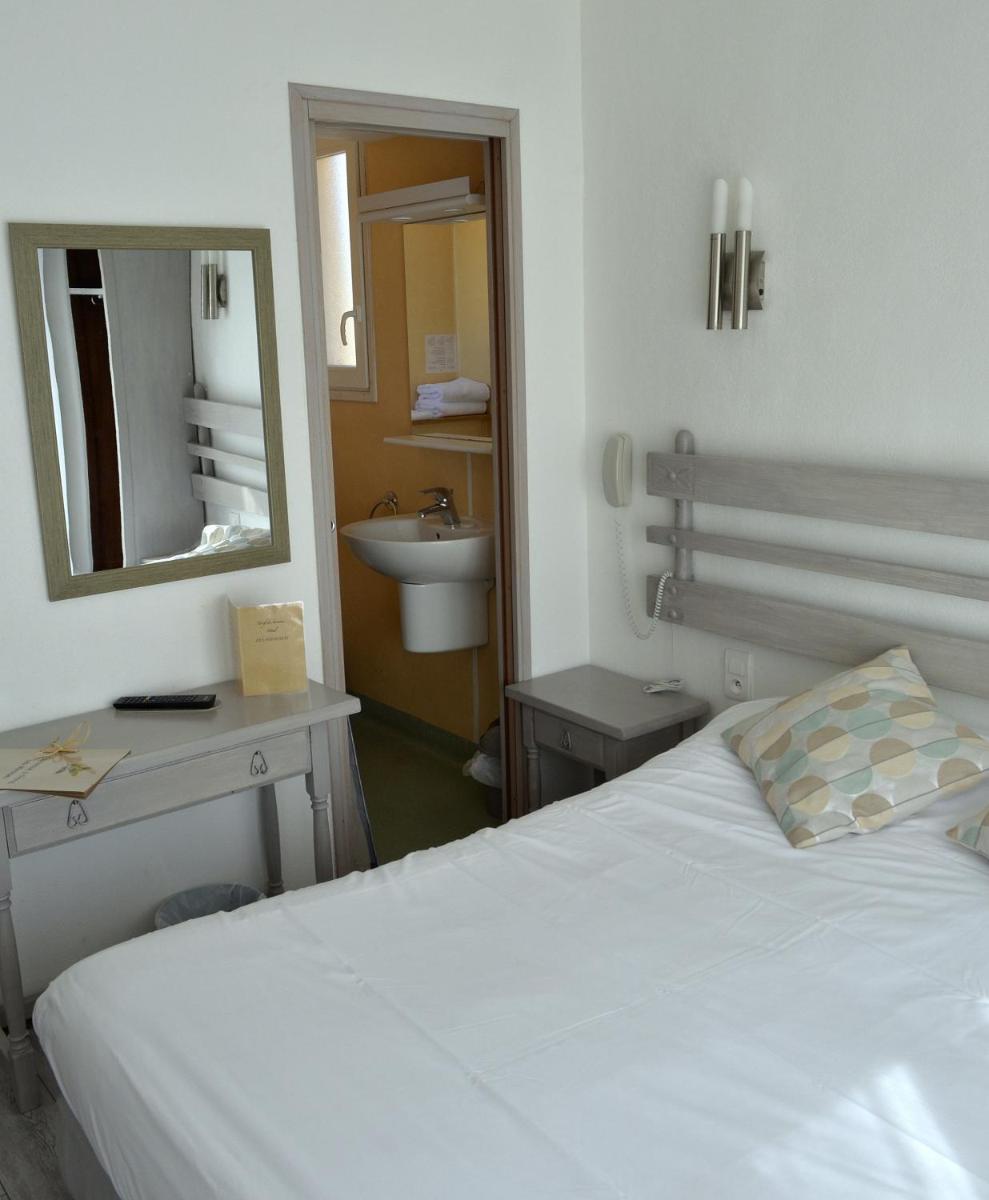 Budget Double Room - Photo 1