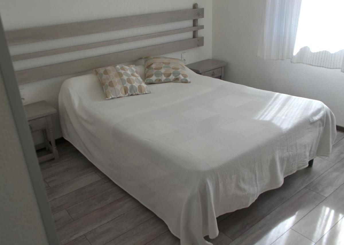 Budget Double Room - Photo 5