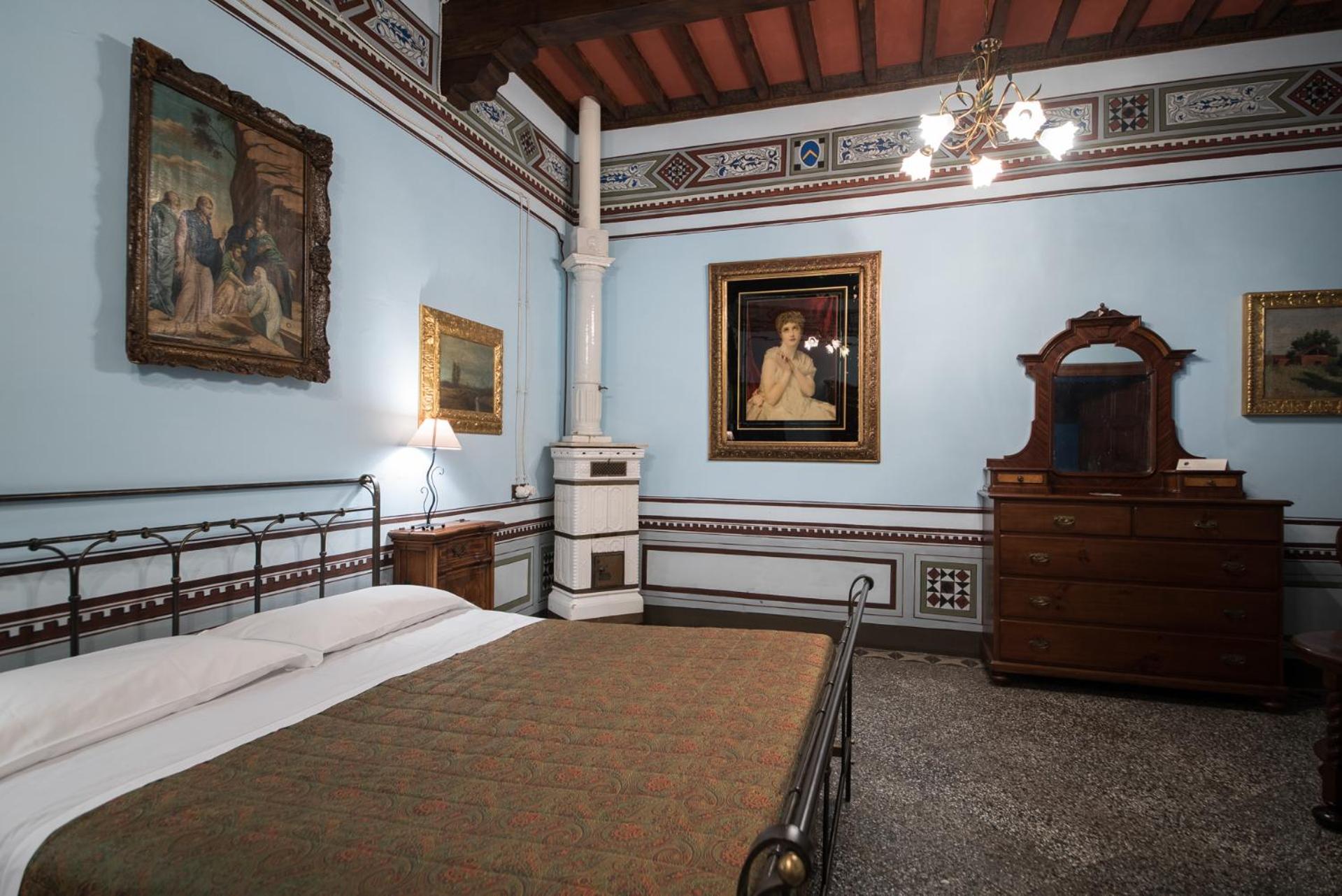 Deluxe Double or Twin Room photo 2