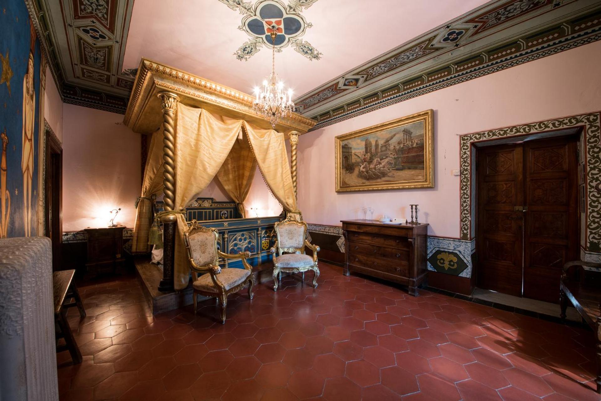 Deluxe Suite photo 1