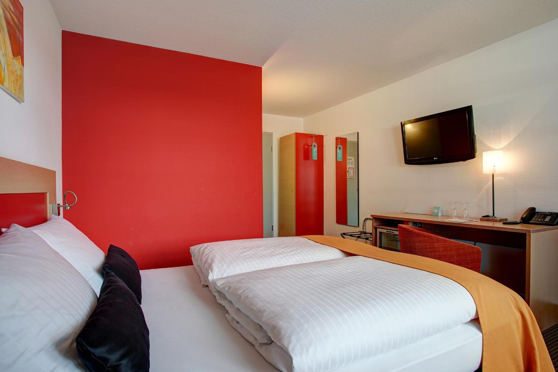 Standard Room, 1 Double Bed - Photo 4