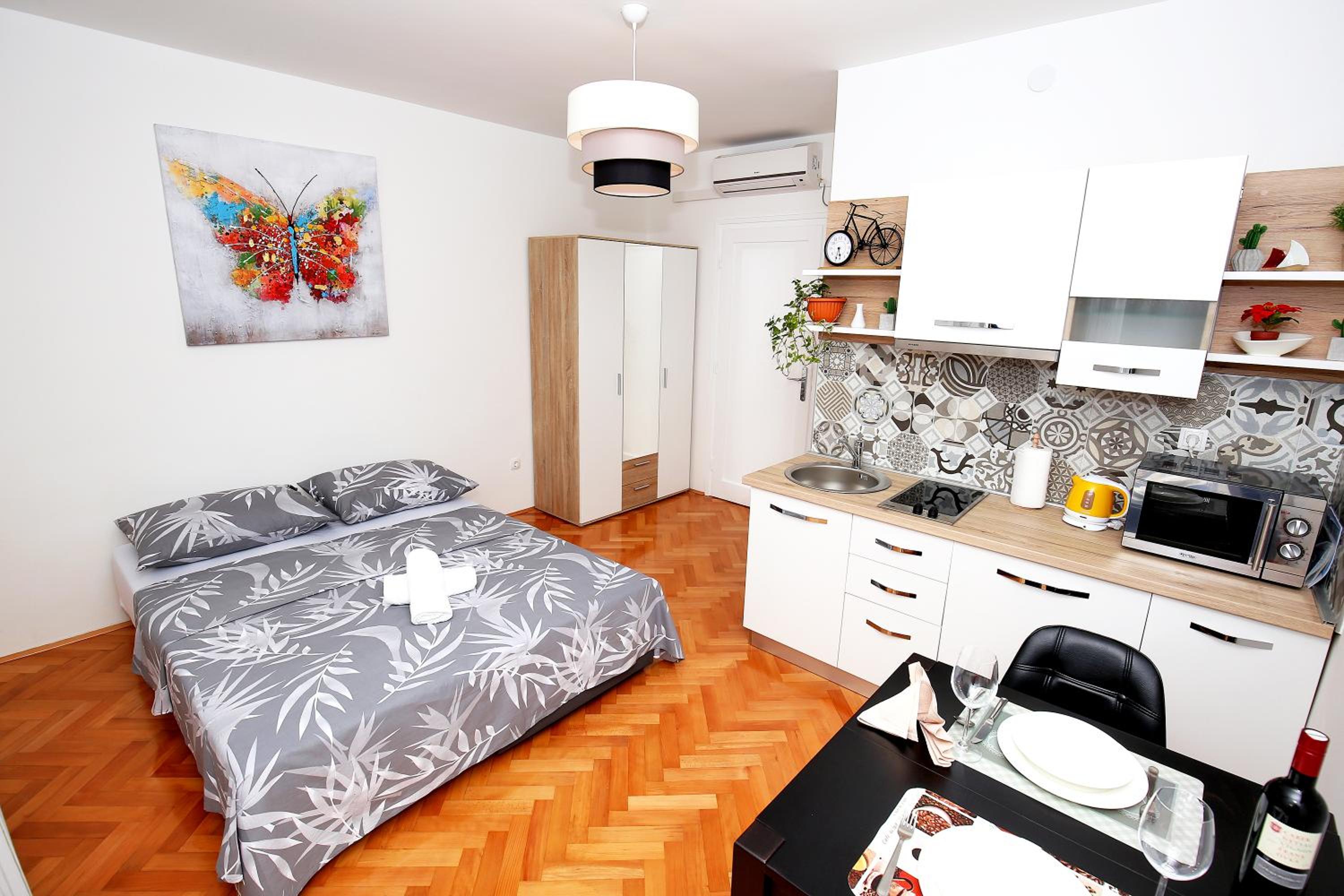Studio Apartment with Sea View