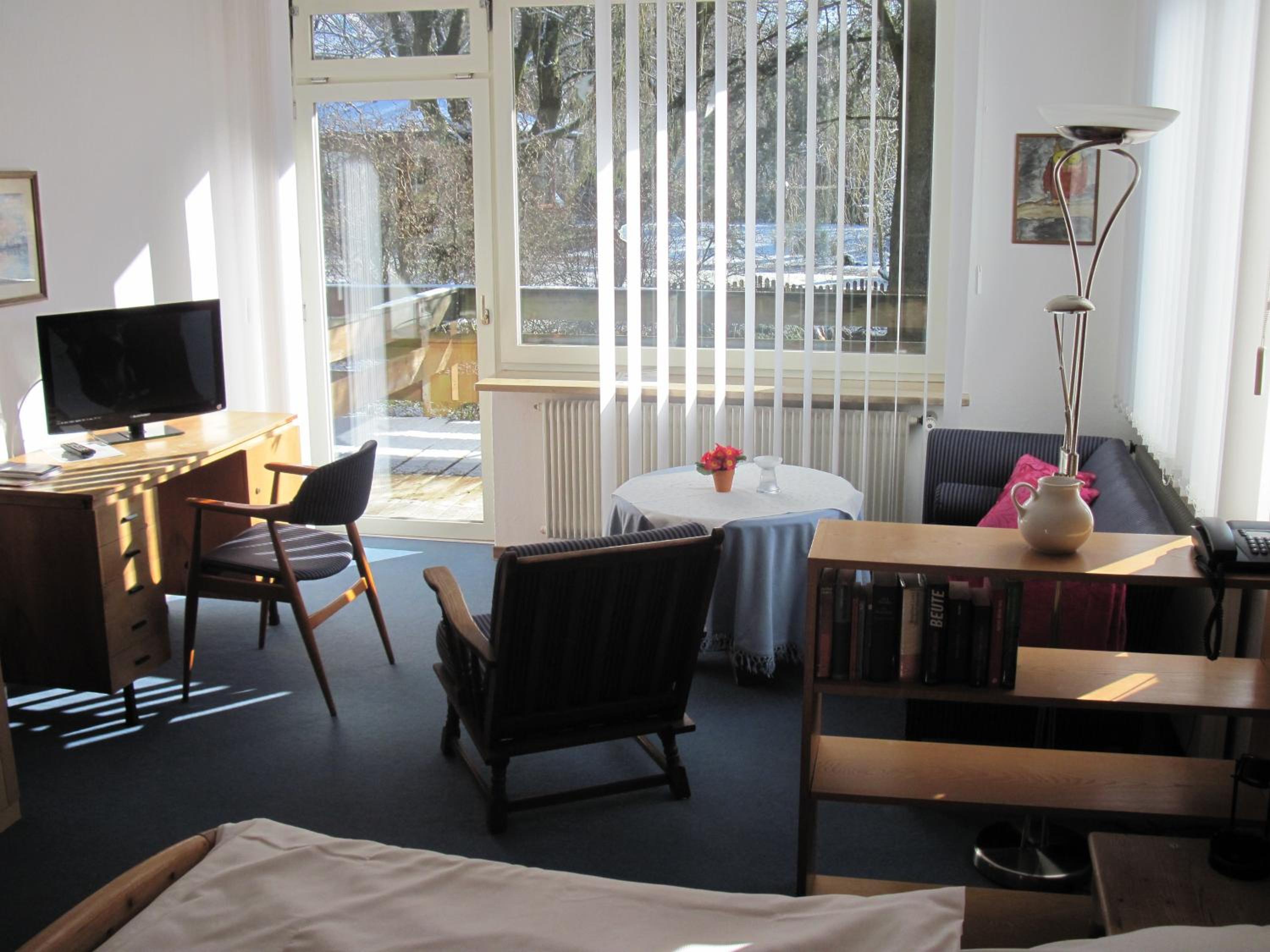 Double Room - Photo 8