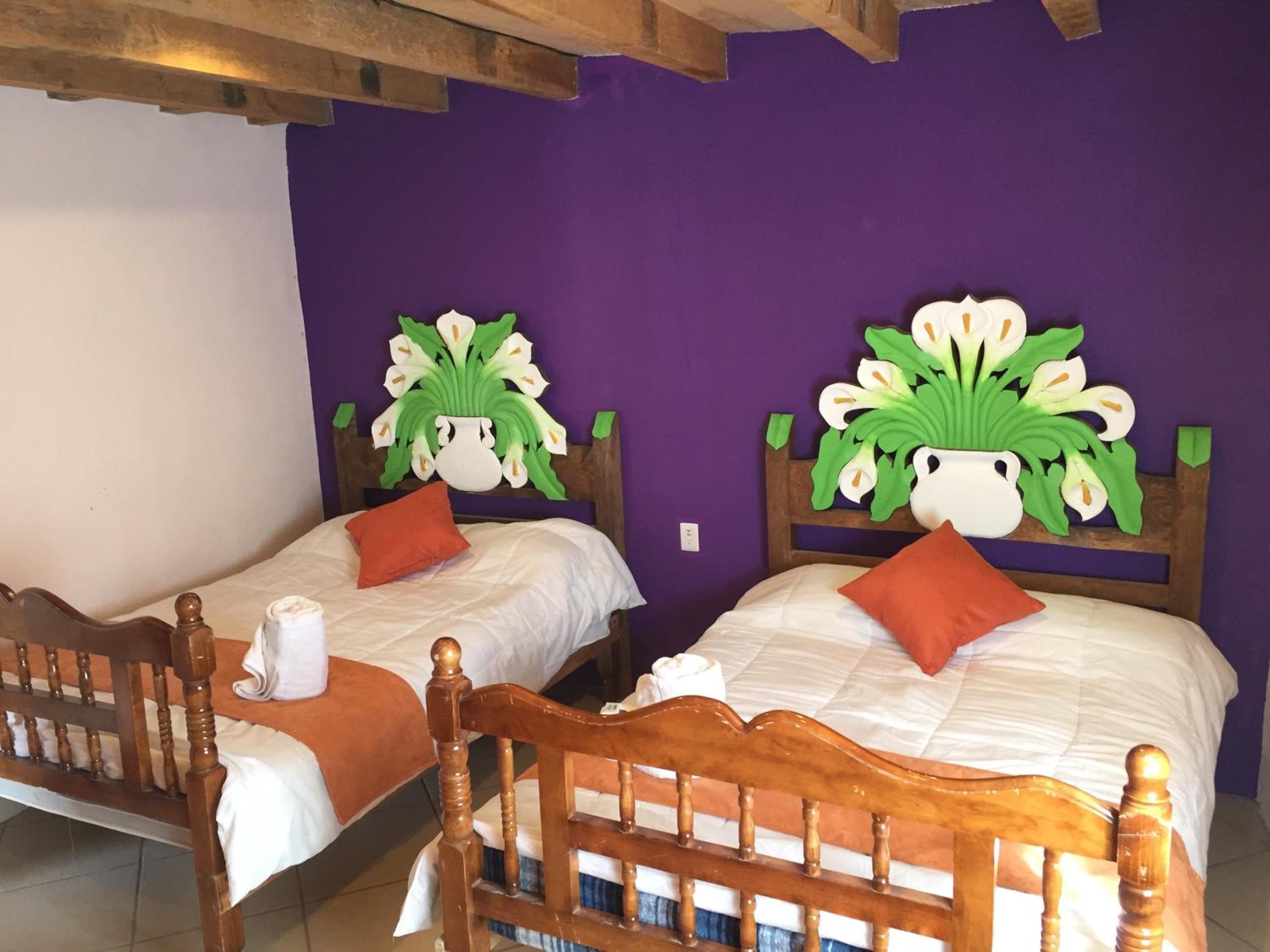 Twin Room - Photo 3