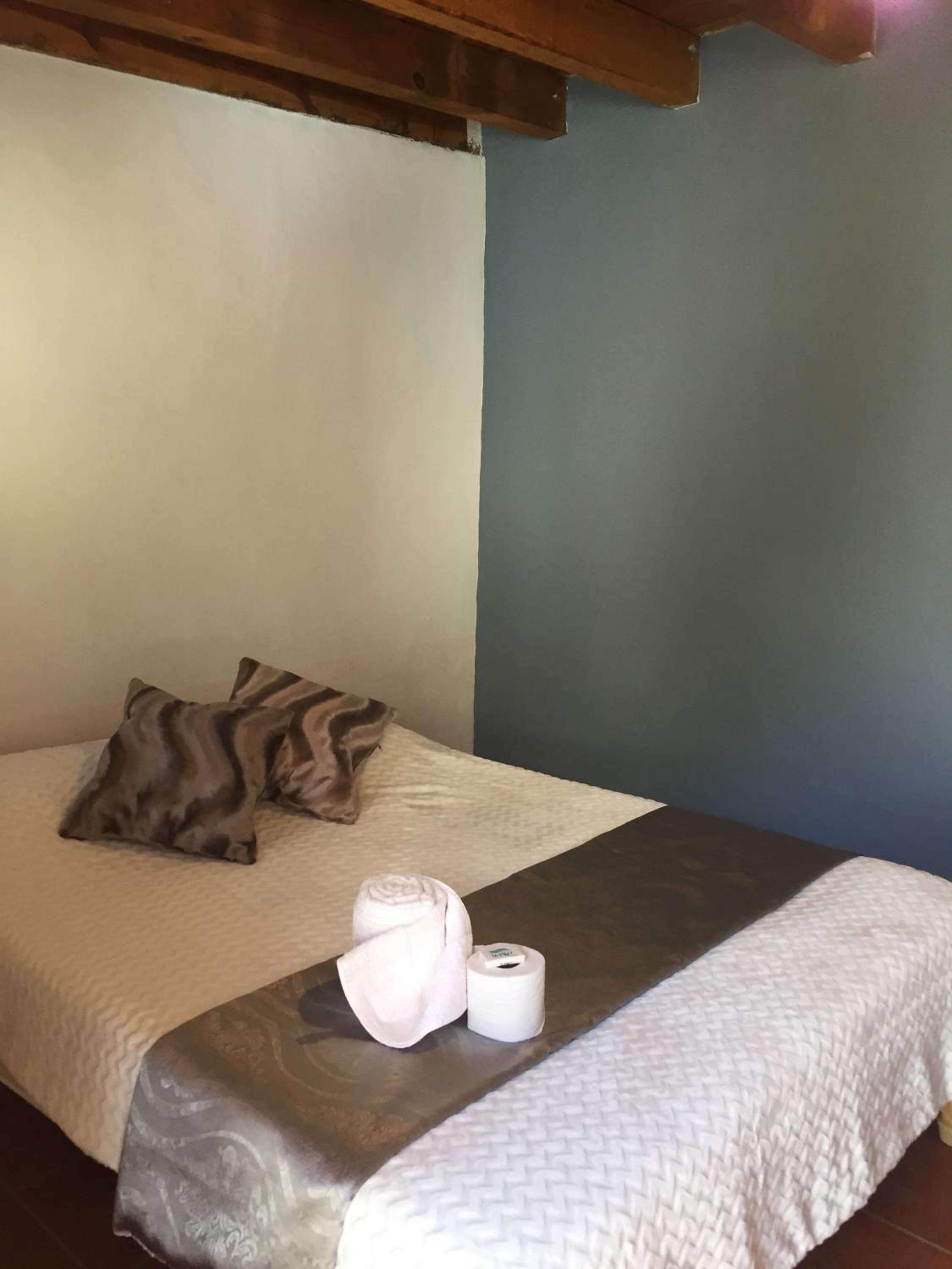 Double Room - Photo 11