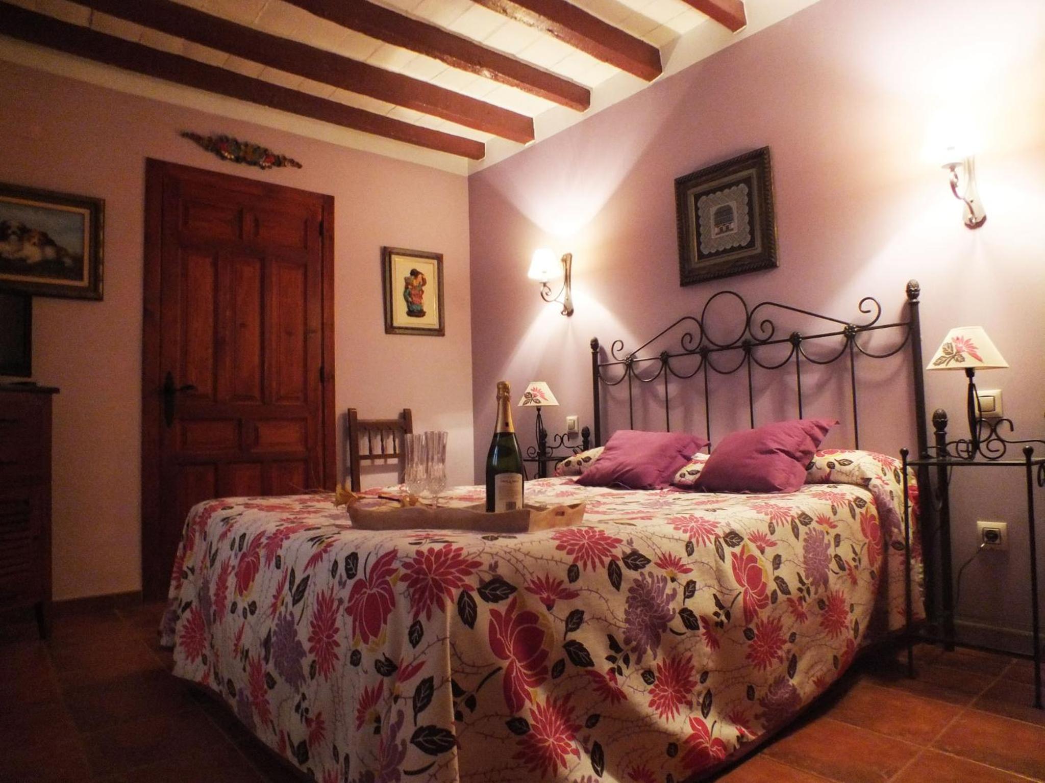 Double or Twin Room - Photo 9