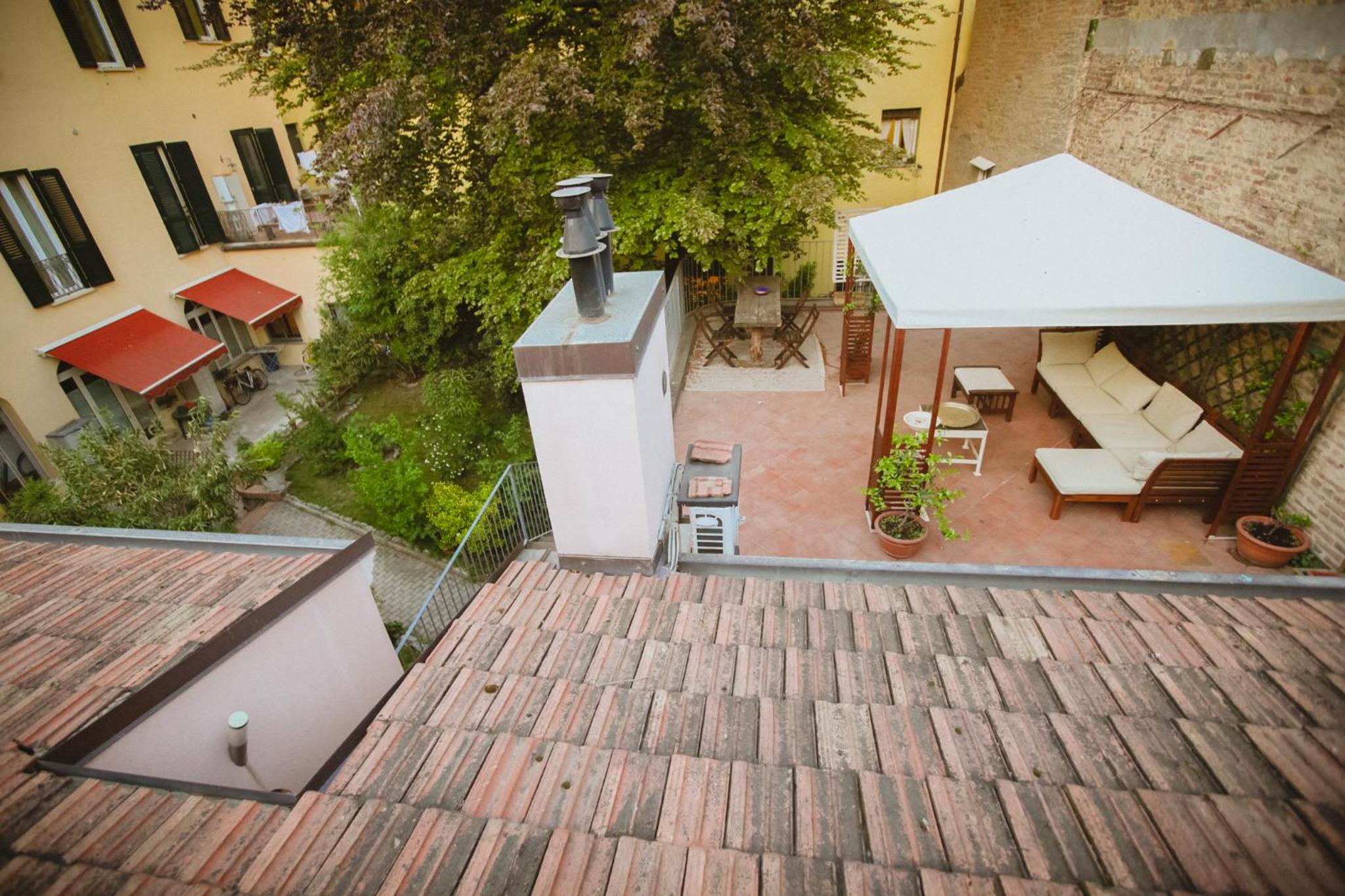 Apartment with Terrace - Photo 9