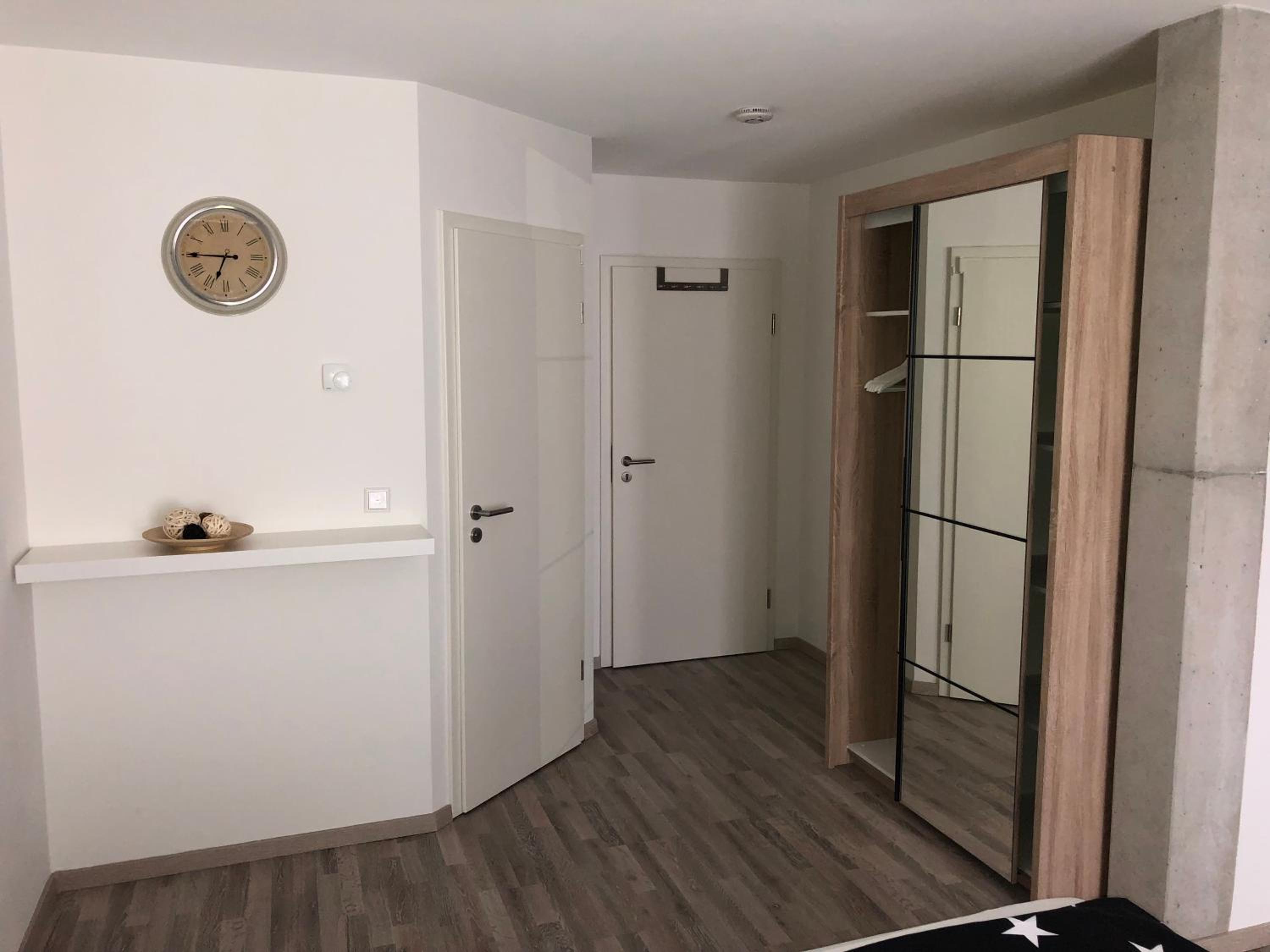 Double Room with Private Bathroom - Photo 2