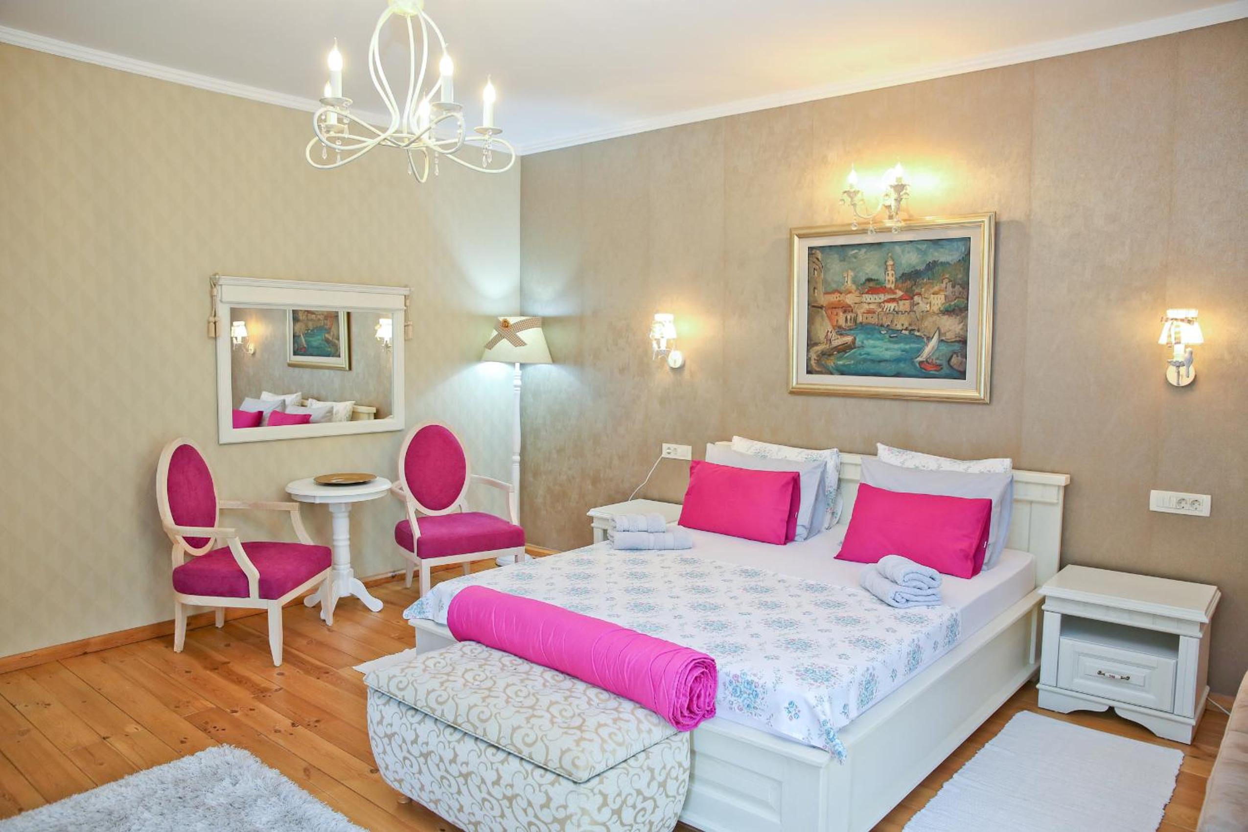 Double Room with Patio photo 2