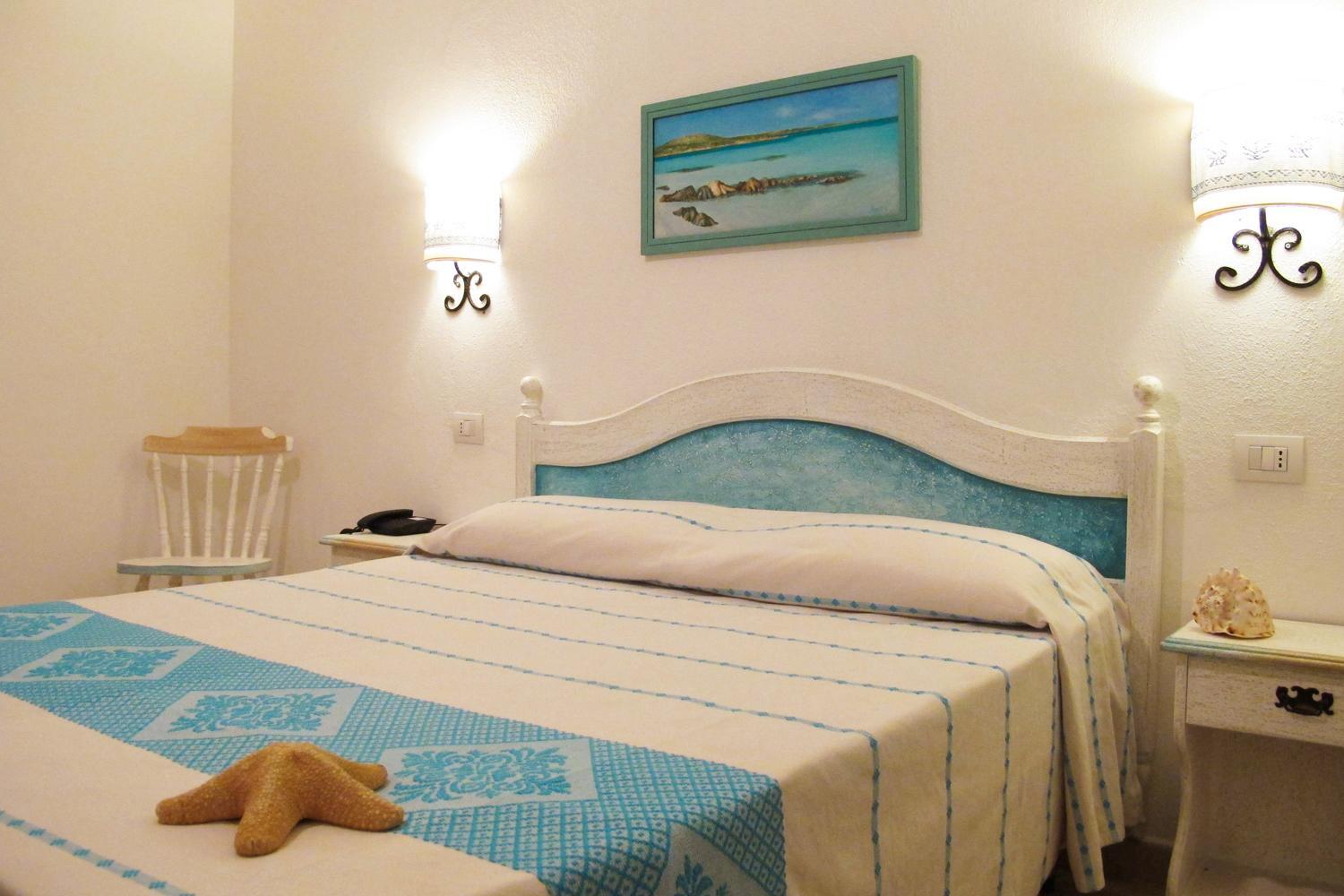 Double or Twin Room - Photo 5