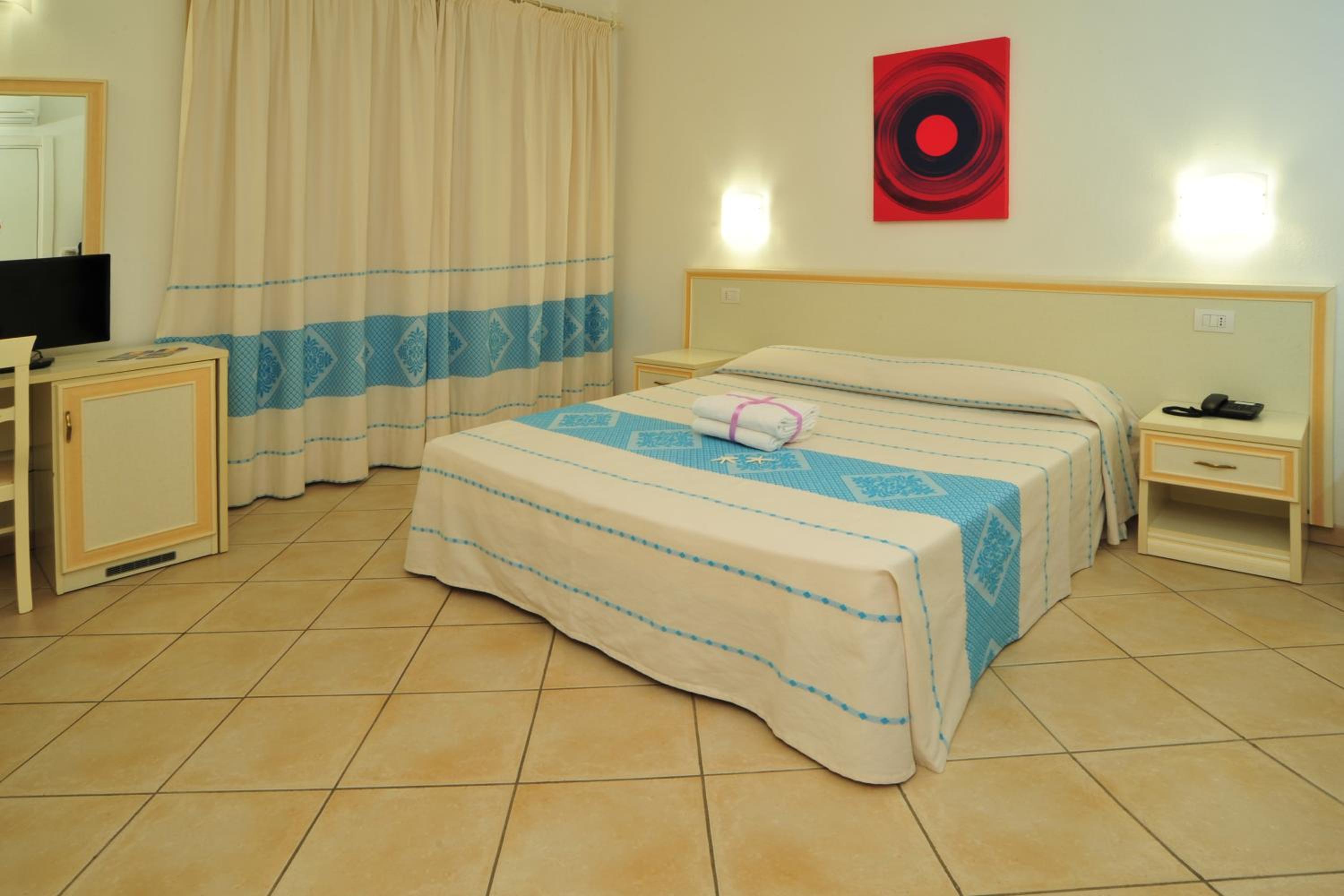Double or Twin Room - Photo 1
