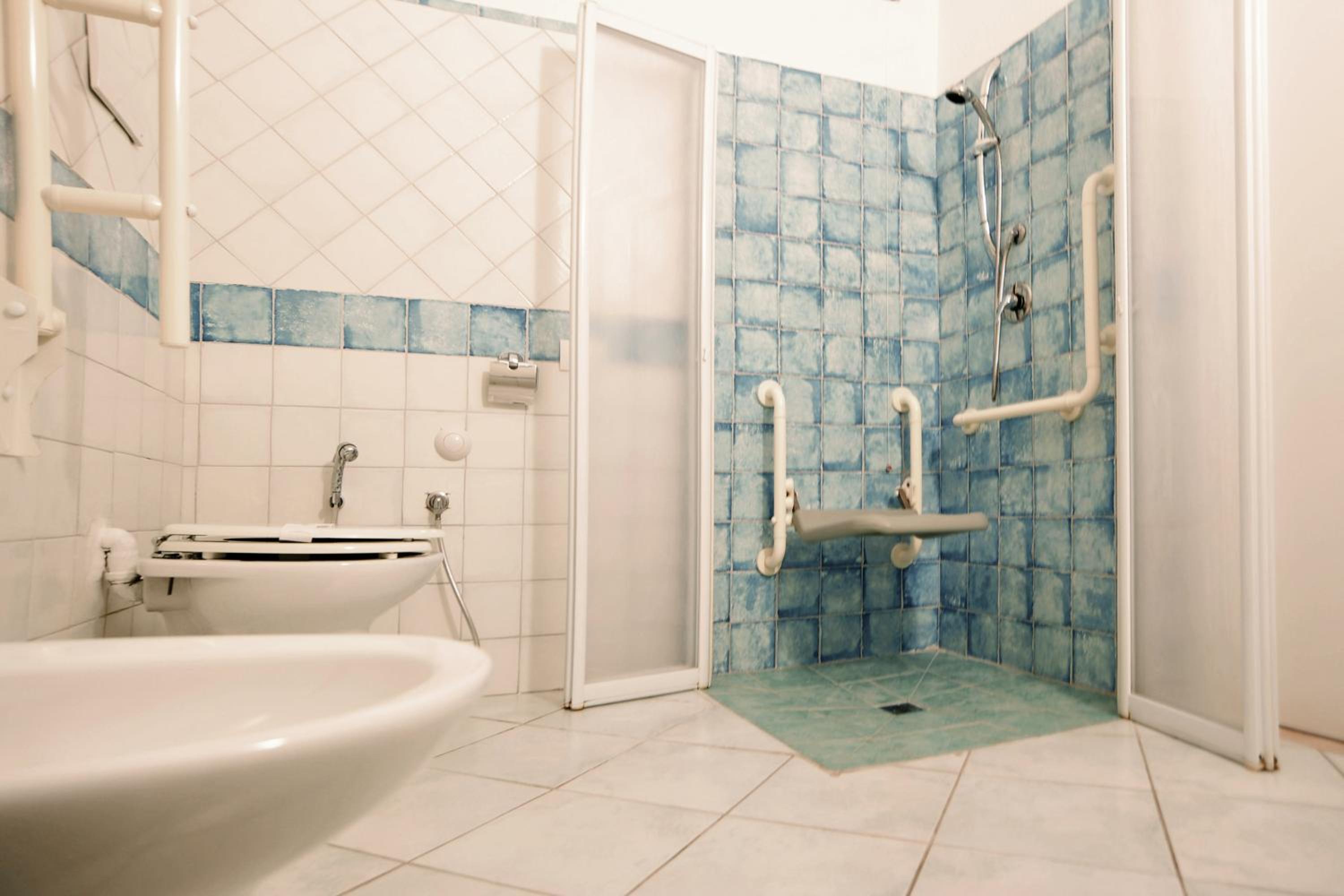 Double Room - Disability Access - Photo 3
